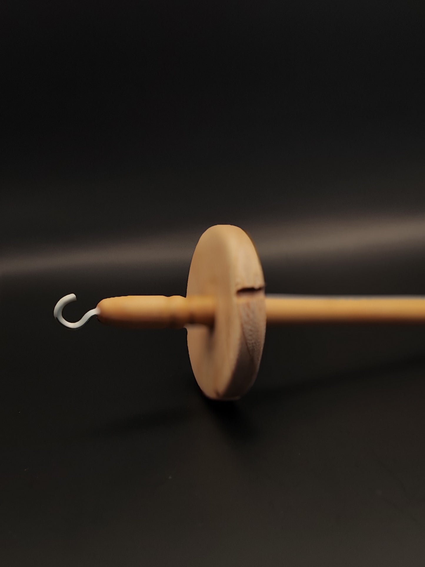 Drop Spindle: Oak Whorl & Larch Shaft (22 cm / 8.66 in, 27 g / 0.95 oz)