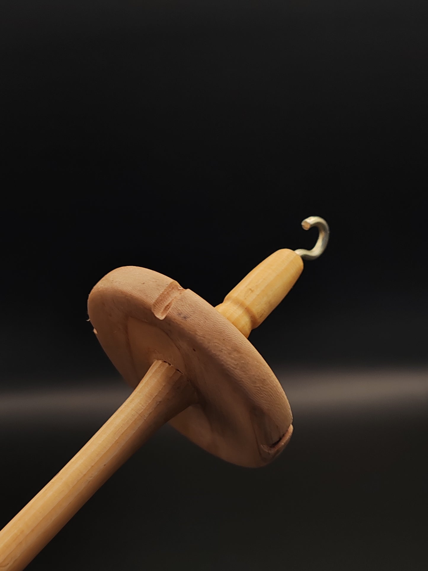 Drop Spindle: Oak Whorl & Larch Shaft (22 cm / 8.66 in, 27 g / 0.95 oz)