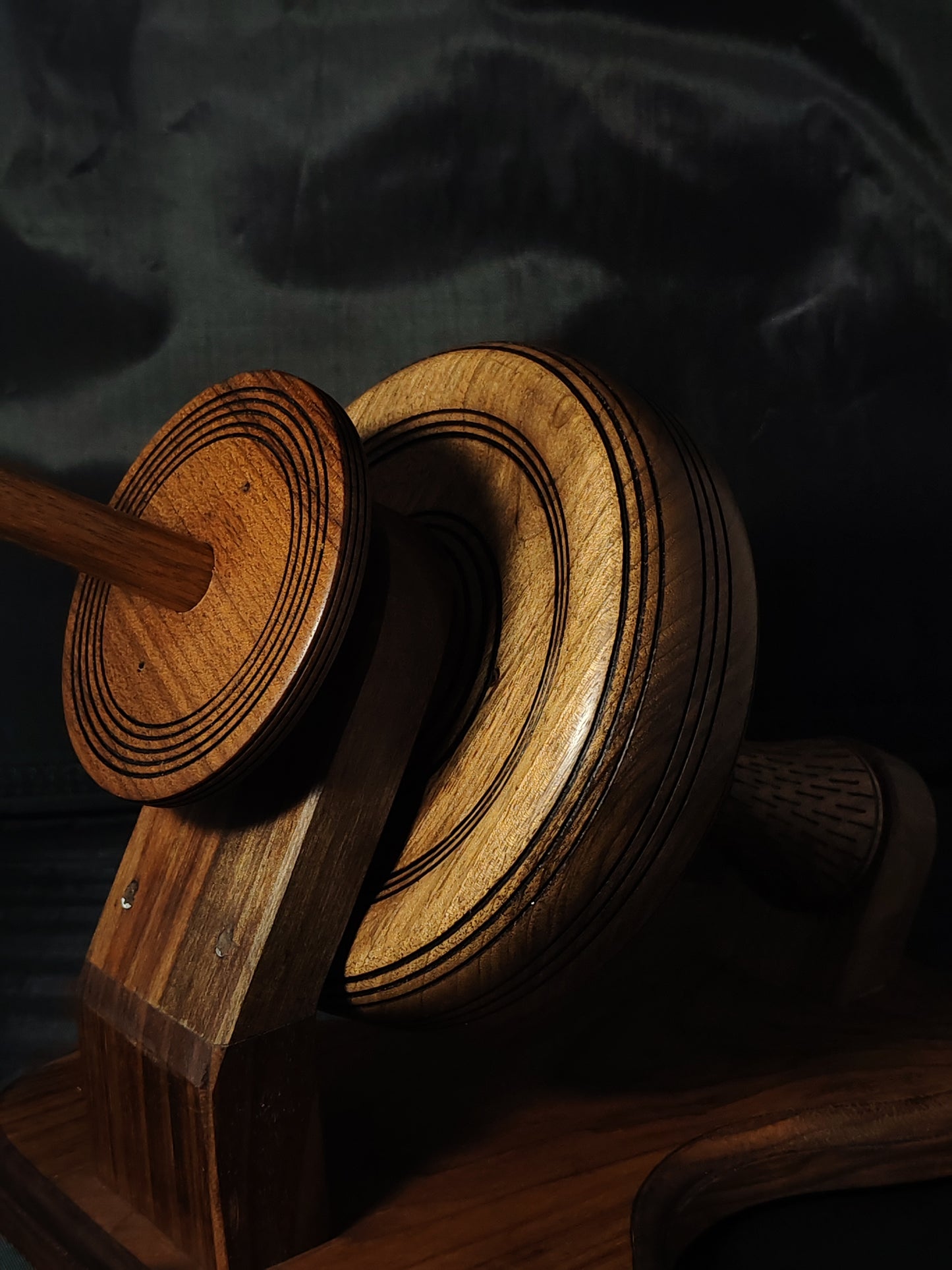 Walnut Kick Spindle – Removable Spindle & Bearing System