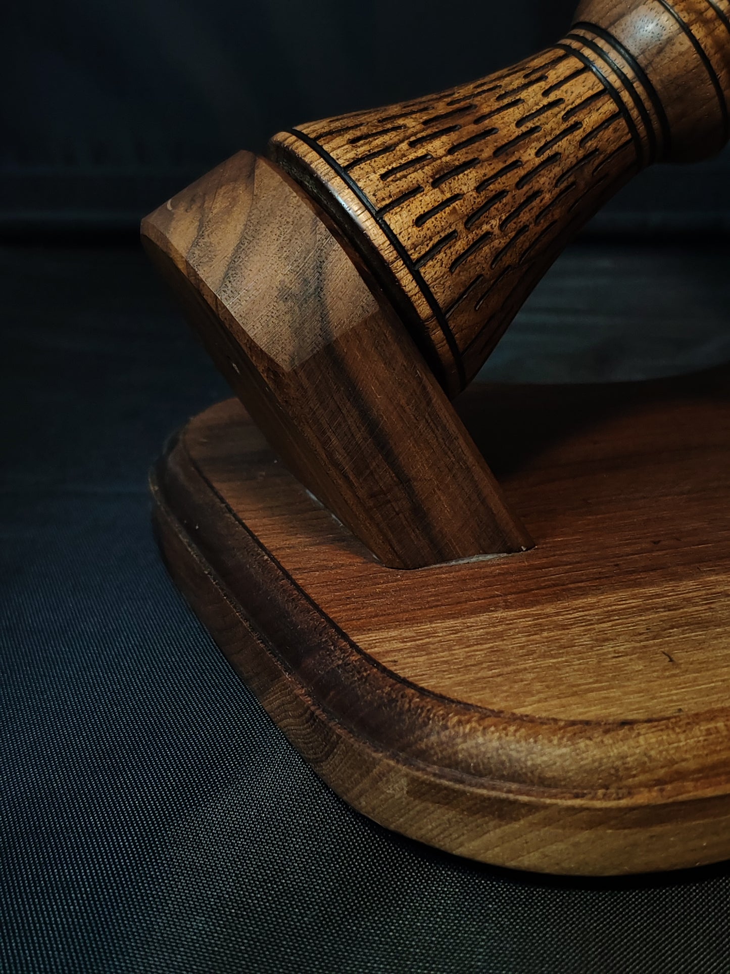 Walnut Kick Spindle for Spinning – Stable Design & Easy Maintenance