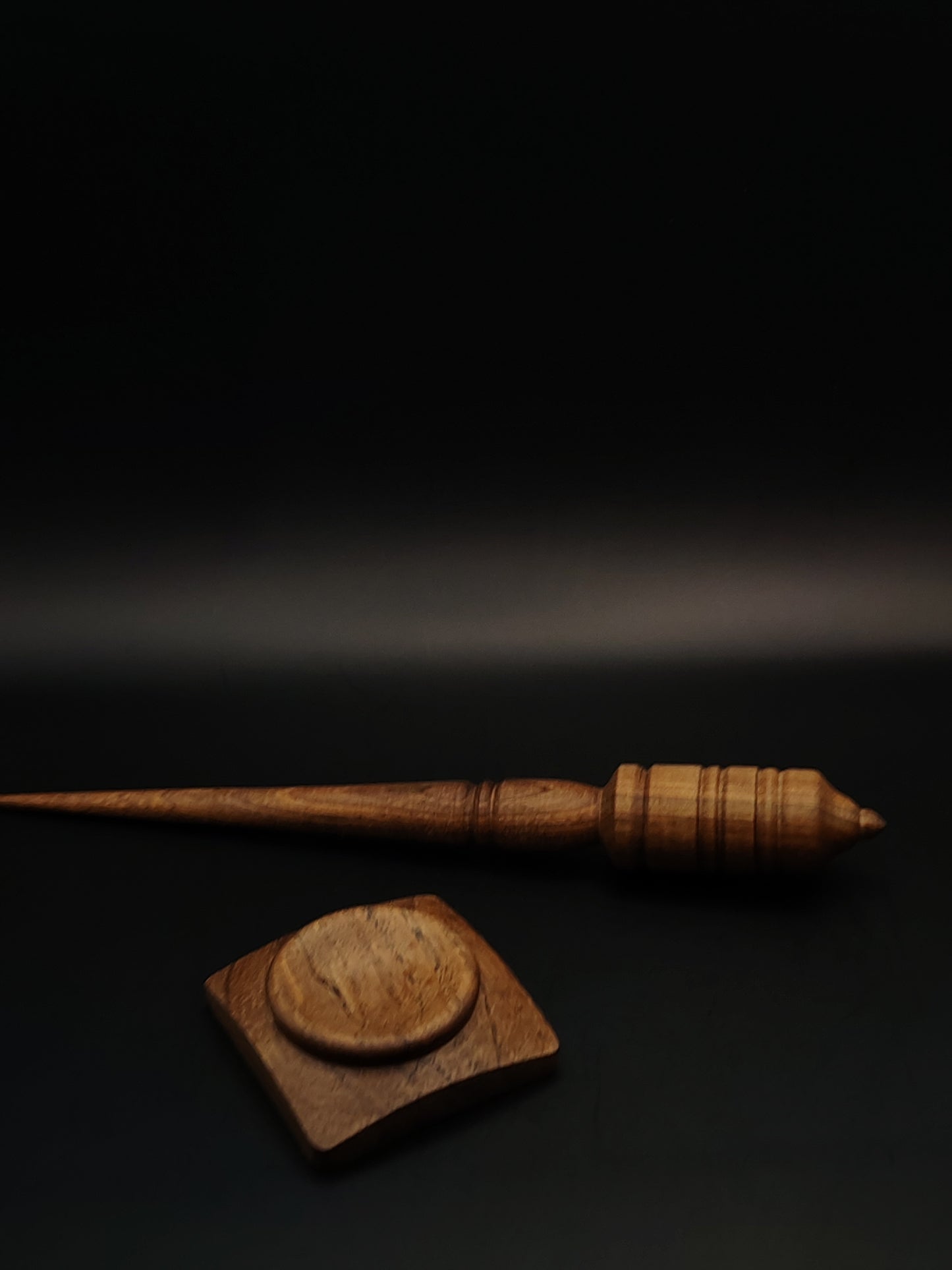 Support Spindle Set: Walnut Goddess Spindle (24.5 cm / 9.65 in, 32 g / 1.13 oz) with Walnut Support Bowl