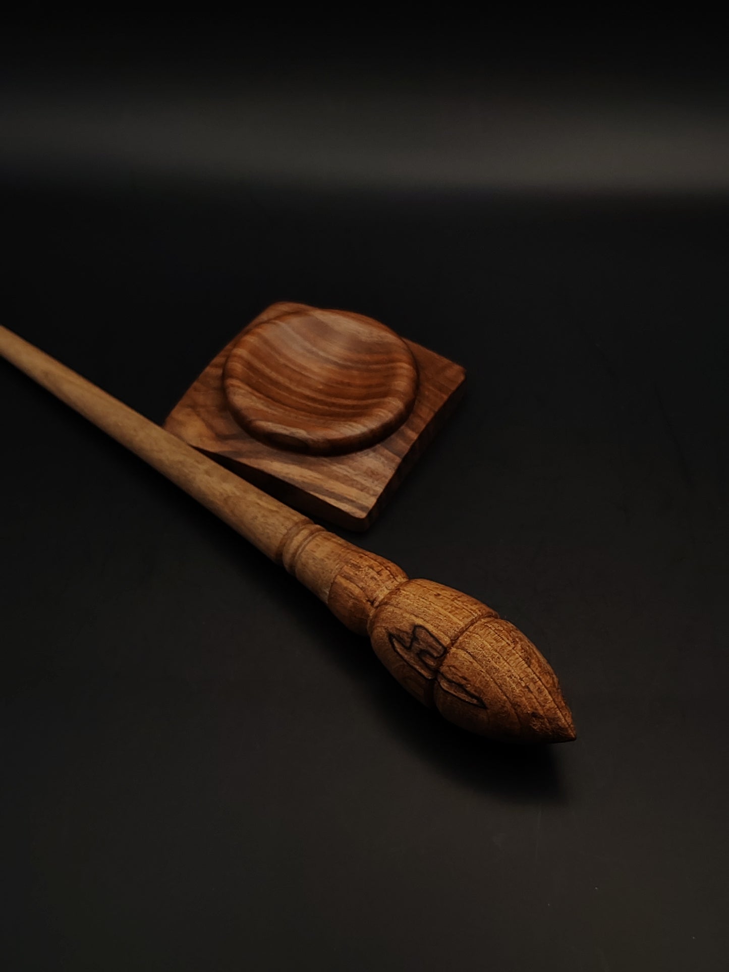 Goddess Spindle Set: Walnut (26.5 cm / 10.43 in, 21 g / 0.74 oz) with Walnut Support Bowl