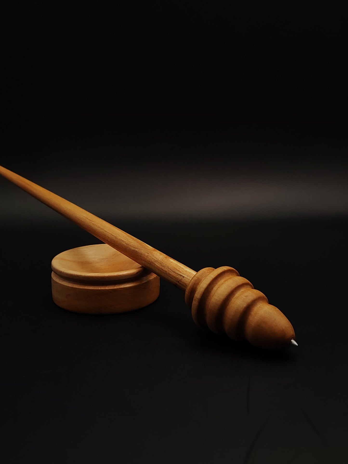 Support Spindle Set – Pear Whorl with Metal Tip & Alder Shaft – 18g / 0.63oz, 25cm / 9.84in – With Beech Support Bowl | Organic Wax Finish | Kravelli Spindles