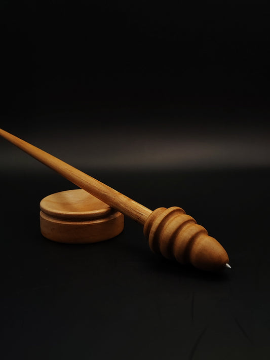 Support Spindle Set – Pear Whorl with Metal Tip & Alder Shaft – 18g / 0.63oz, 25cm / 9.84in – With Beech Support Bowl | Organic Wax Finish | Kravelli Spindles