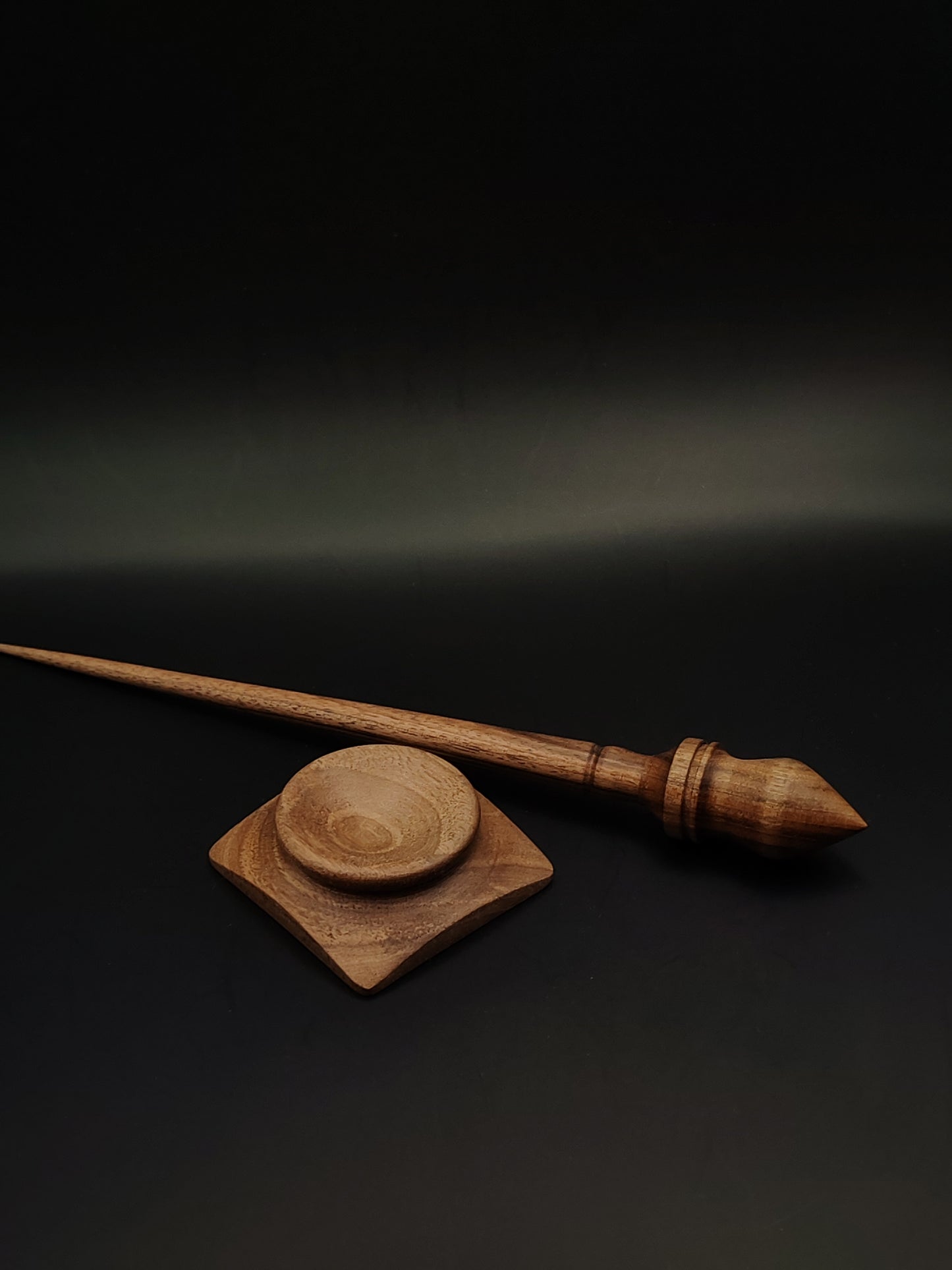 Walnut Support Spindle Set – 21g / 0.74oz, 25cm / 9.84in – With Matching Walnut Support Bowl | Organic Wax Finish | Kravelli Spindles