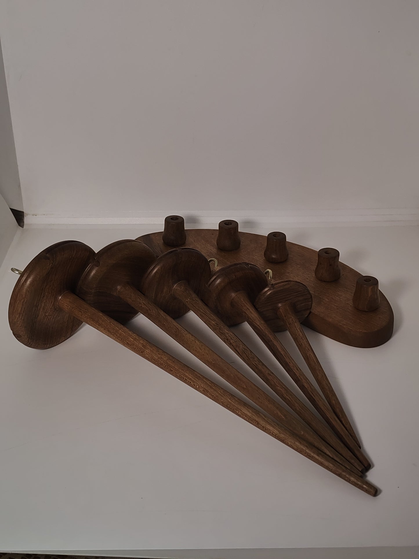 Complete Drop Spindle Set – 5 Walnut Wood Spindles + Matching Stand | Full Weight Range | Handcrafted Spinning Tools | Kravelli