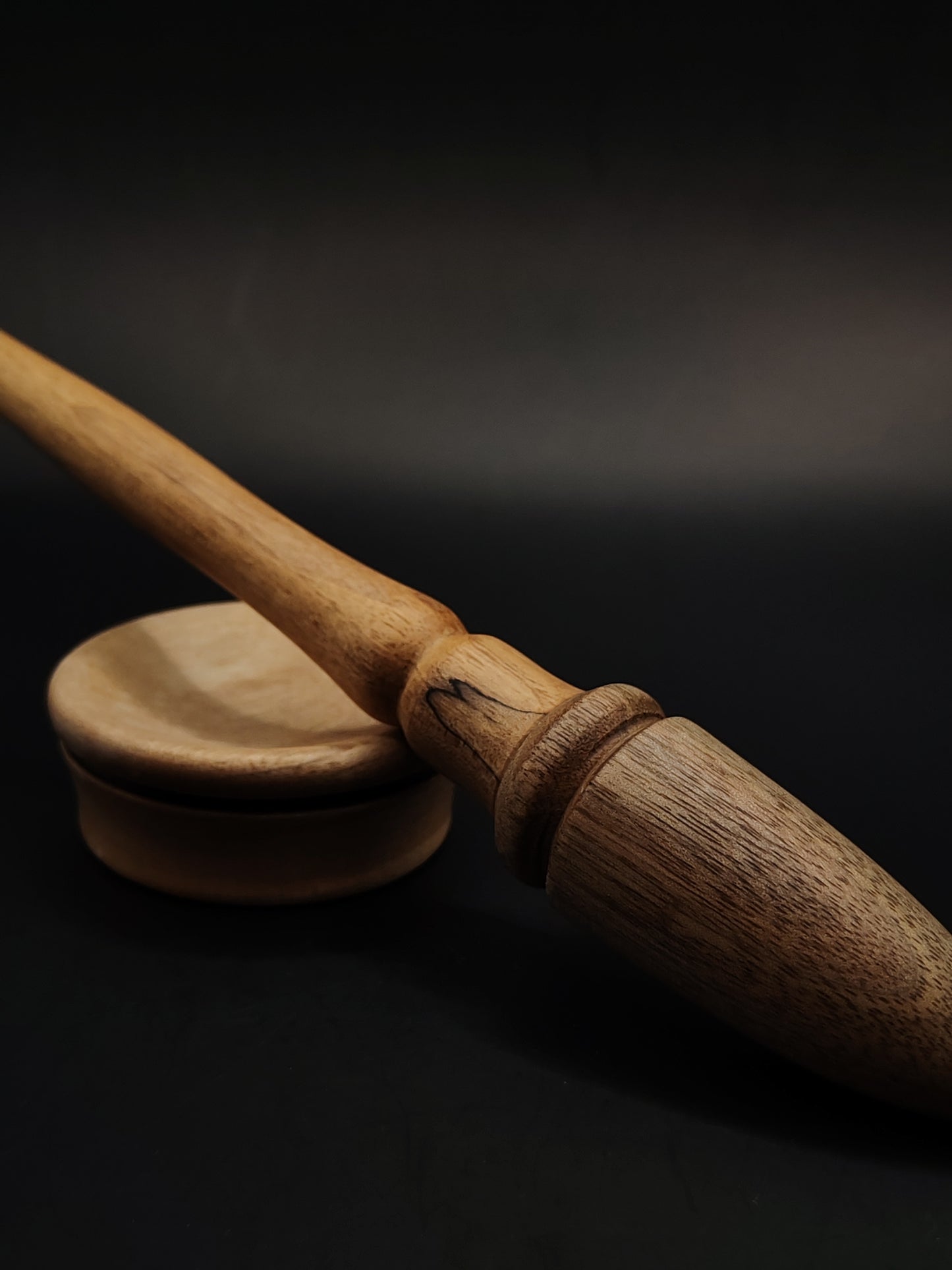 Support Spindle for Yarn Spinning – Alder Shaft & Grey Walnut Whorl (27.5 cm, 26 g) | Artisan Goddess Spindle Set with Pear Support Bowl