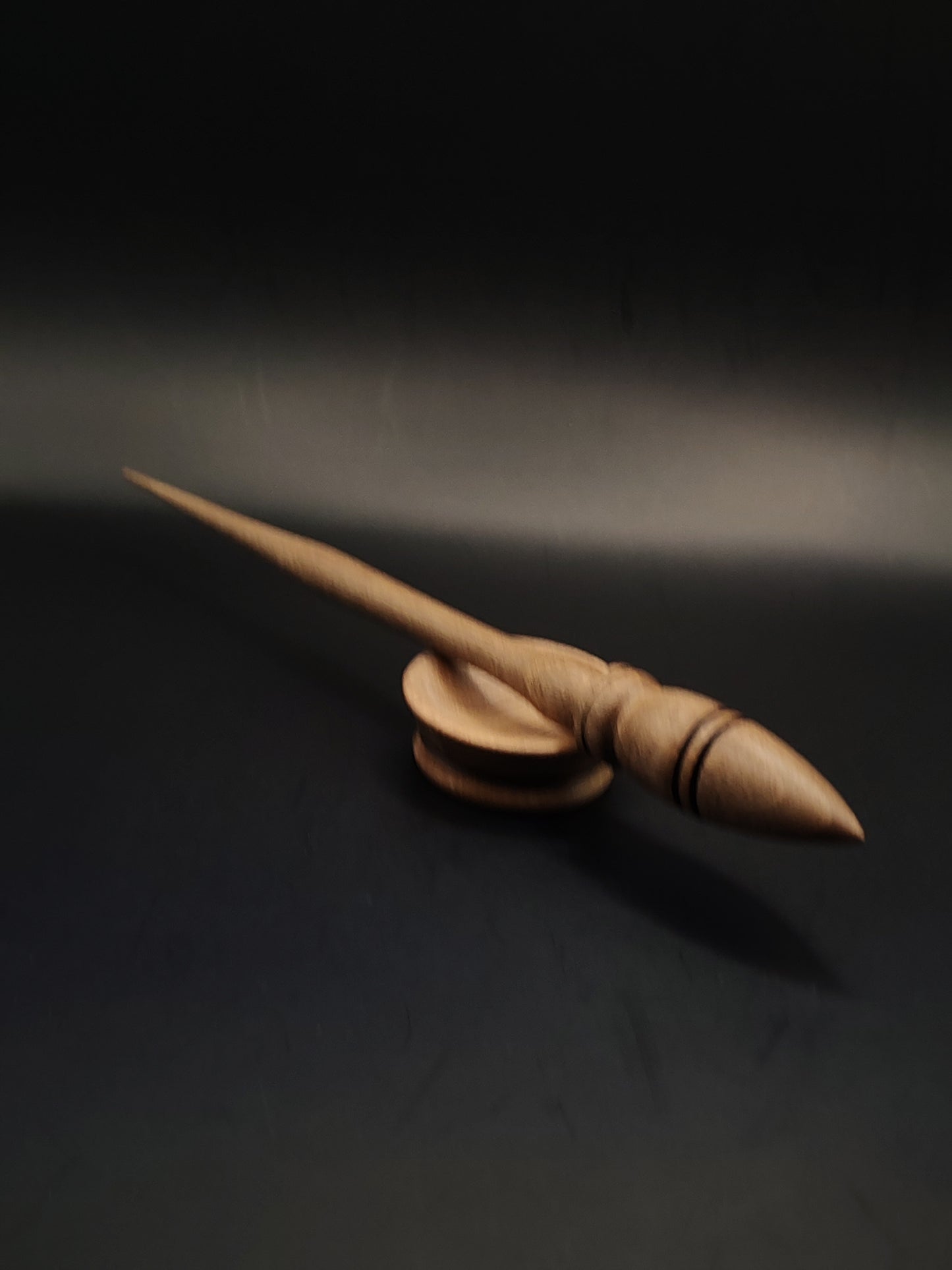 Support Spindle for Yarn Spinning – 25g / 26cm (0.88oz / 10.2in) – Walnut Wood with Matching Support Bowl