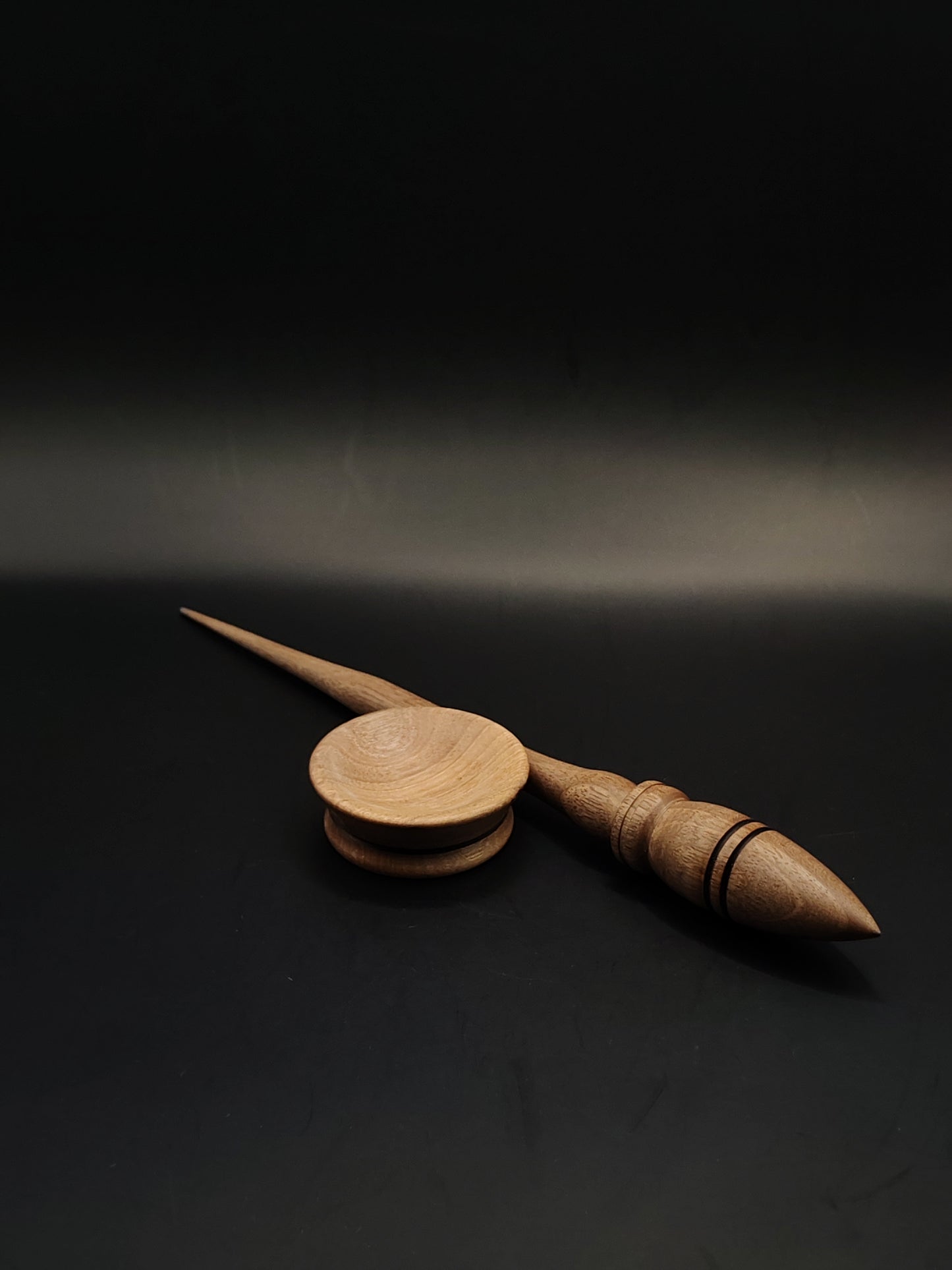 Support Spindle for Yarn Spinning – 25g / 26cm (0.88oz / 10.2in) – Walnut Wood with Matching Support Bowl