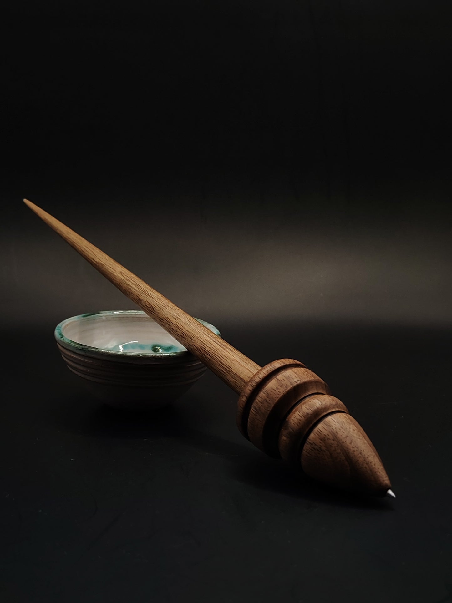 Support Spindle for Yarn Spinning – 30g / 26.5cm (1.05oz / 10.4in) – Walnut with Stainless Metal Tip + Red Clay Support Bowl