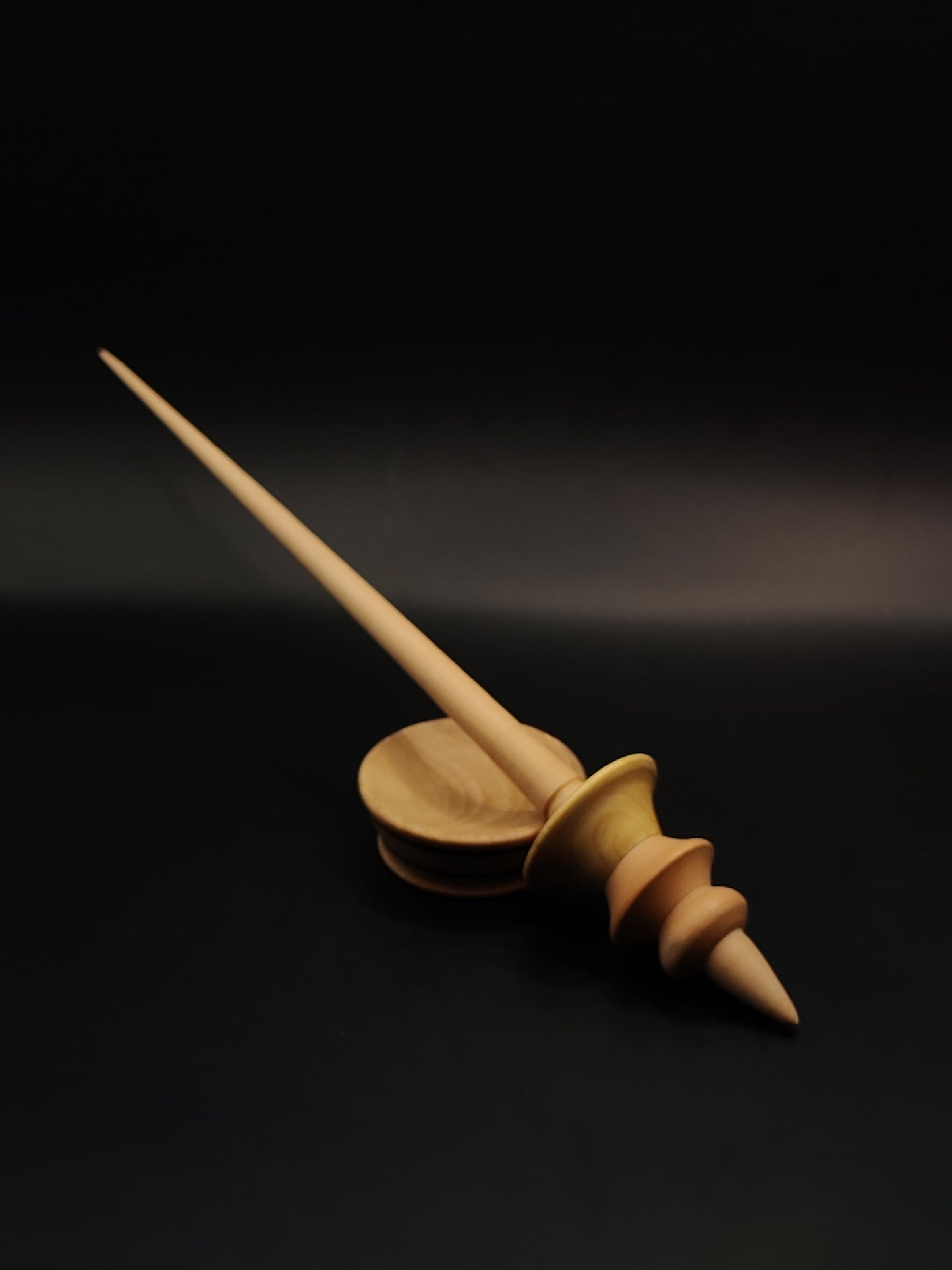 Artisan Support Spindle for Yarn Spinning – 23g / 27.5cm (0.81oz / 10.8in) – Pear & Mulberry Wood with Oak Support Bowl