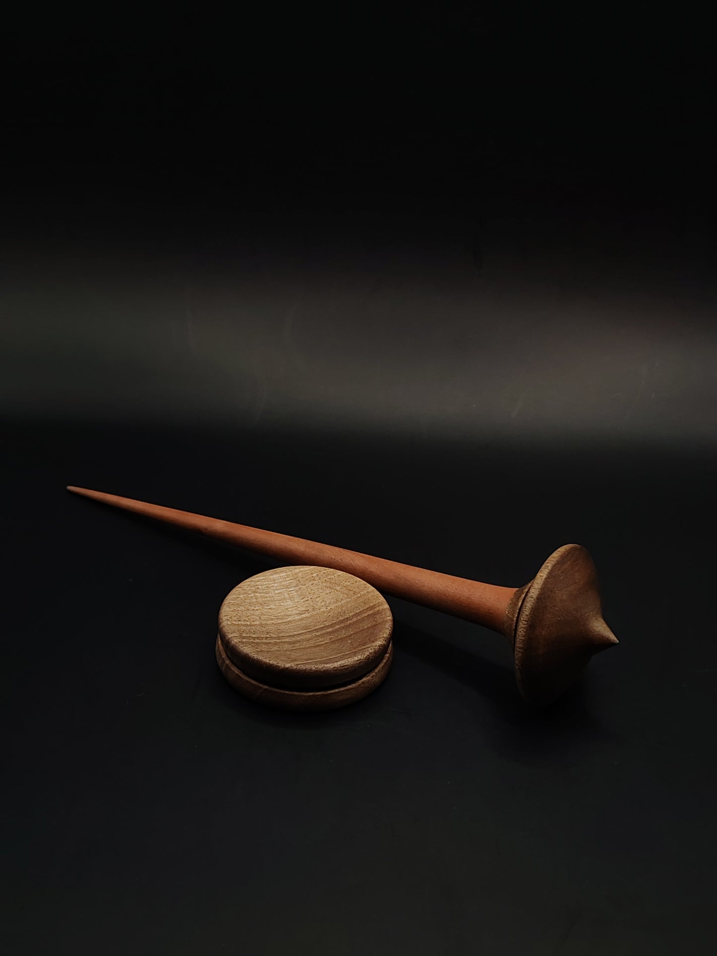 Support Spindle for Yarn Spinning – Elm & Walnut Wood (18 g, 20.5 cm) with Walnut Support Bowl | Handcrafted Spinning Tool by Kravelli