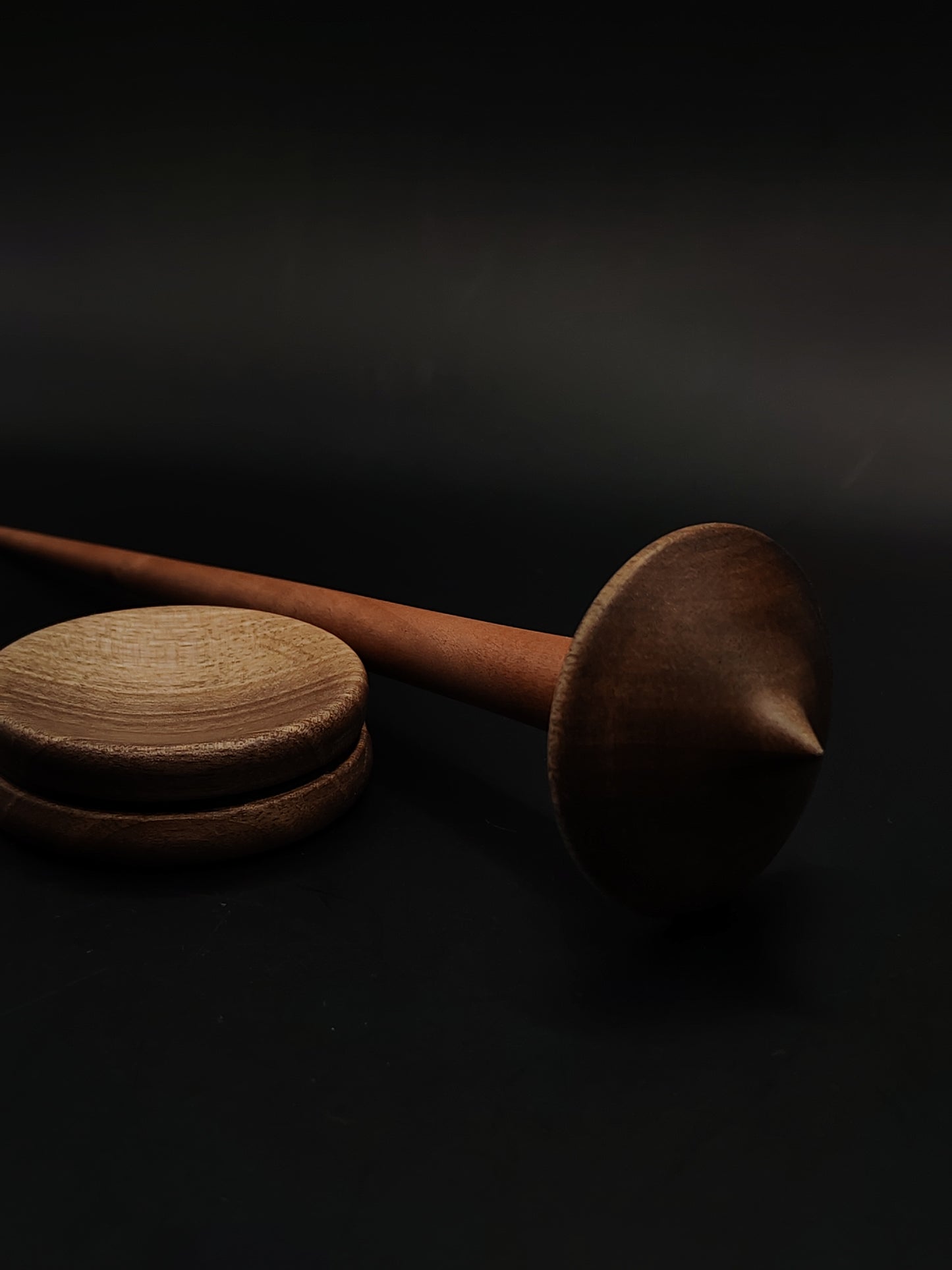 Support Spindle for Yarn Spinning – Elm & Walnut Wood (18 g, 20.5 cm) with Walnut Support Bowl | Handcrafted Spinning Tool by Kravelli
