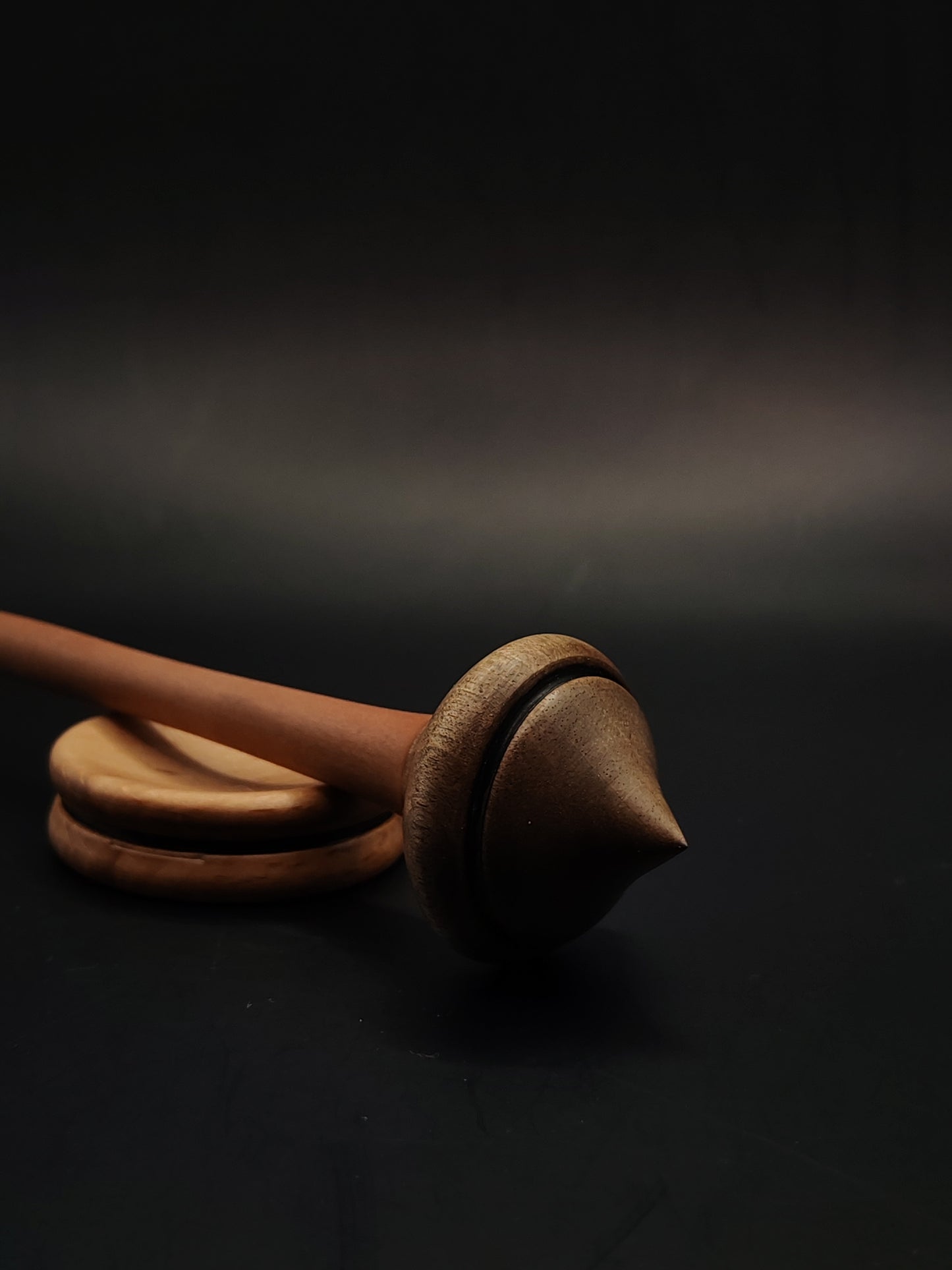 Support Spindle for Yarn Spinning – Elm & Walnut Wood (19 g, 23.5 cm) with Beech Support Bowl | Handcrafted Set by Kravelli