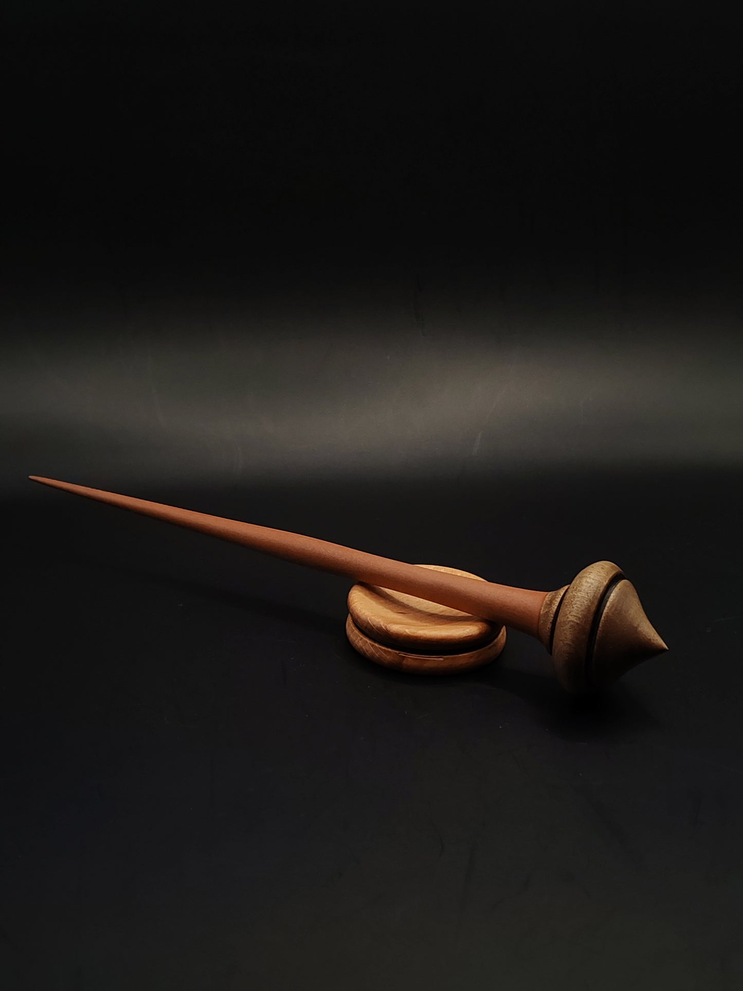 Support Spindle for Yarn Spinning – Elm & Walnut Wood (19 g, 23.5 cm) with Beech Support Bowl | Handcrafted Set by Kravelli