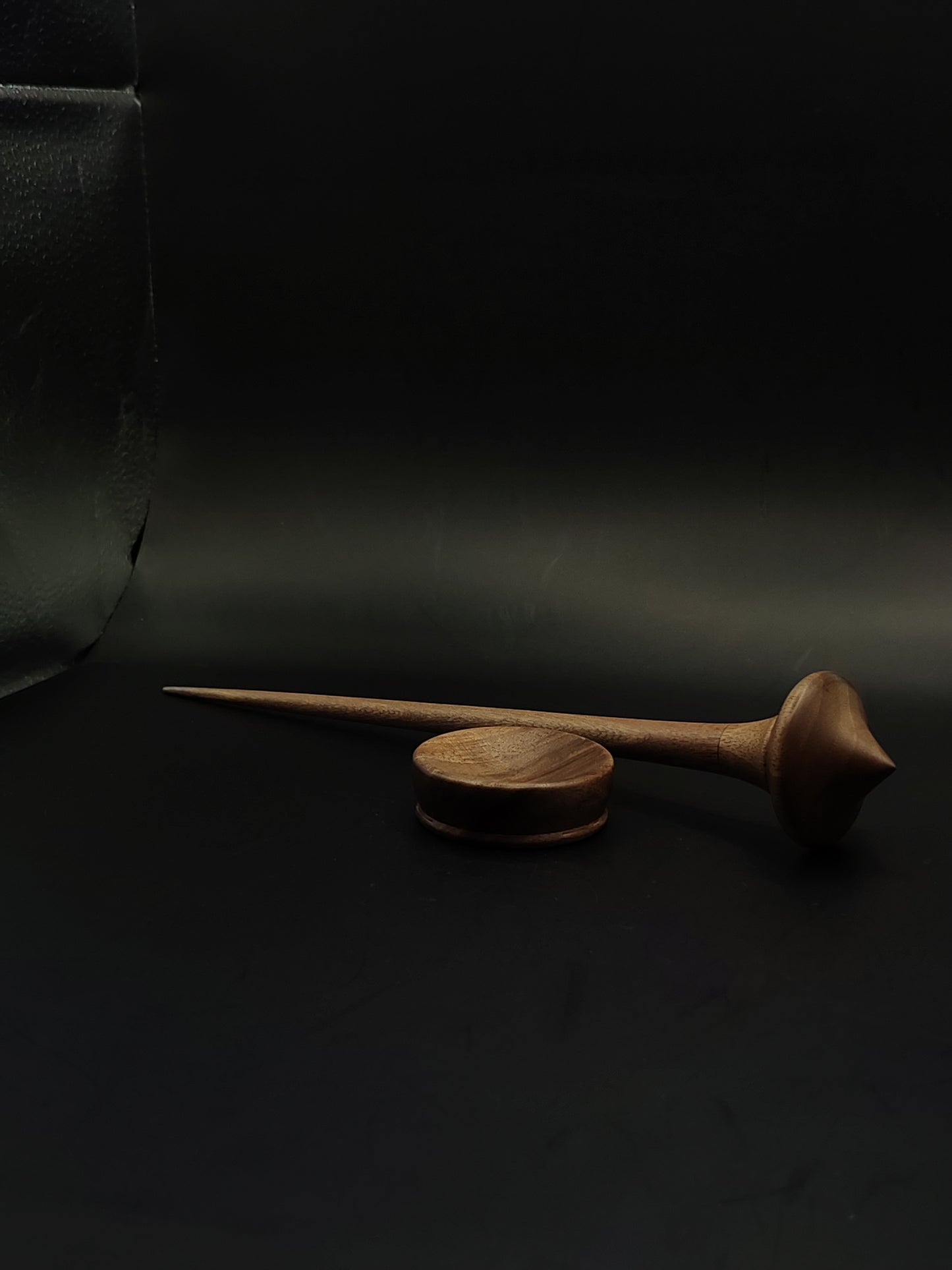 Support Spindle for Yarn Spinning – 26 cm (24 g) Walnut Wood Set with Bowl | Handcrafted Spinning Tool by Kravelli