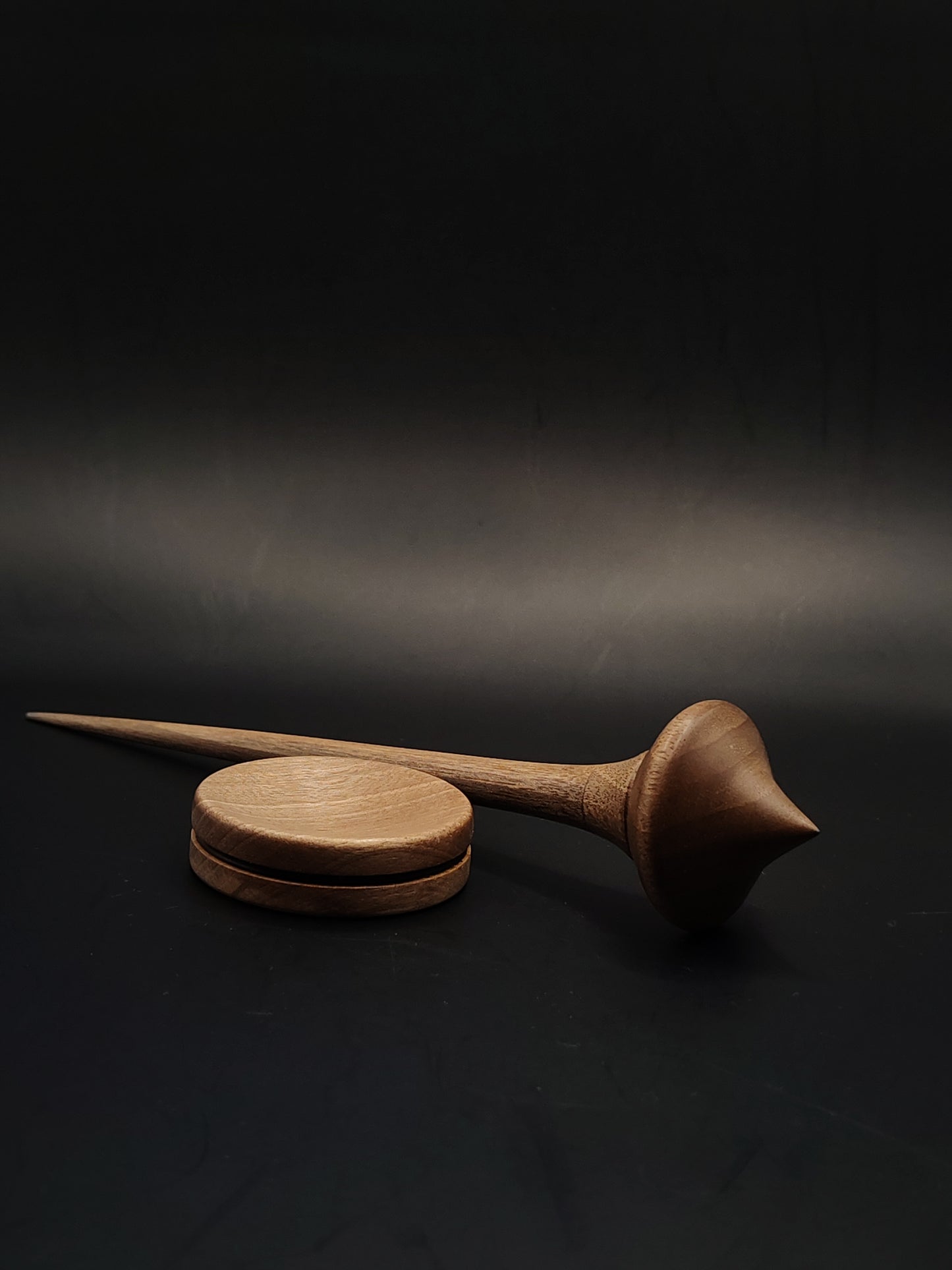 Support Spindle for Yarn Spinning – 20 cm (18 g) Walnut Wood with Grey Walnut Bowl | Compact Handcrafted Tool by Kravelli
