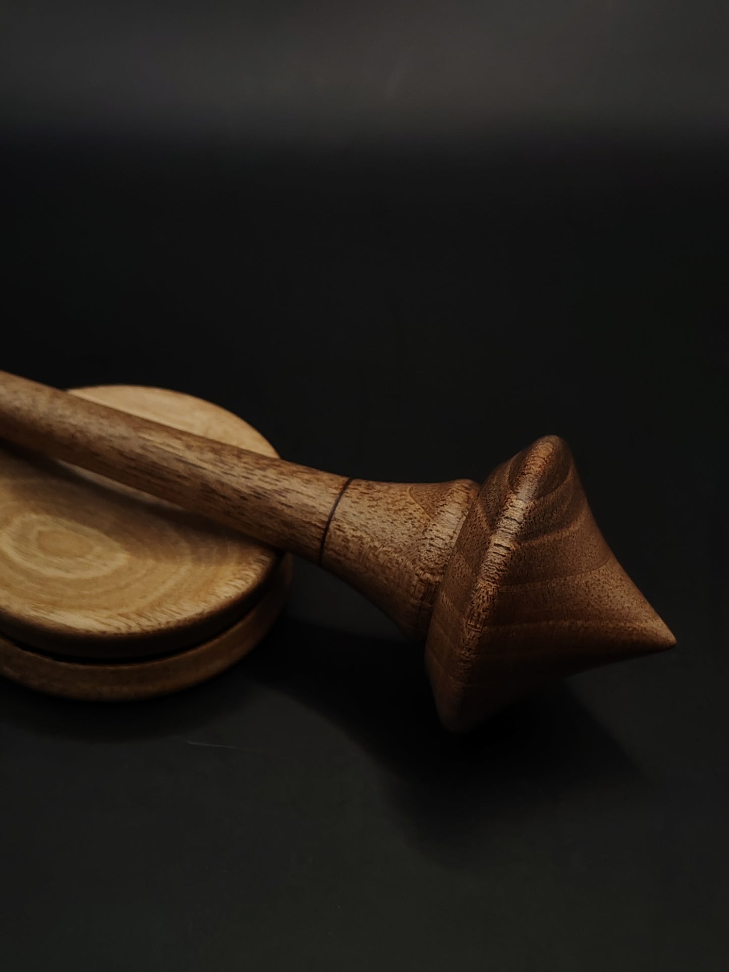 Support Spindle for Yarn Spinning – 20.5 cm (20 g) Walnut Wood Set with Grey Walnut Bowl | Compact Handcrafted Tool by Kravelli