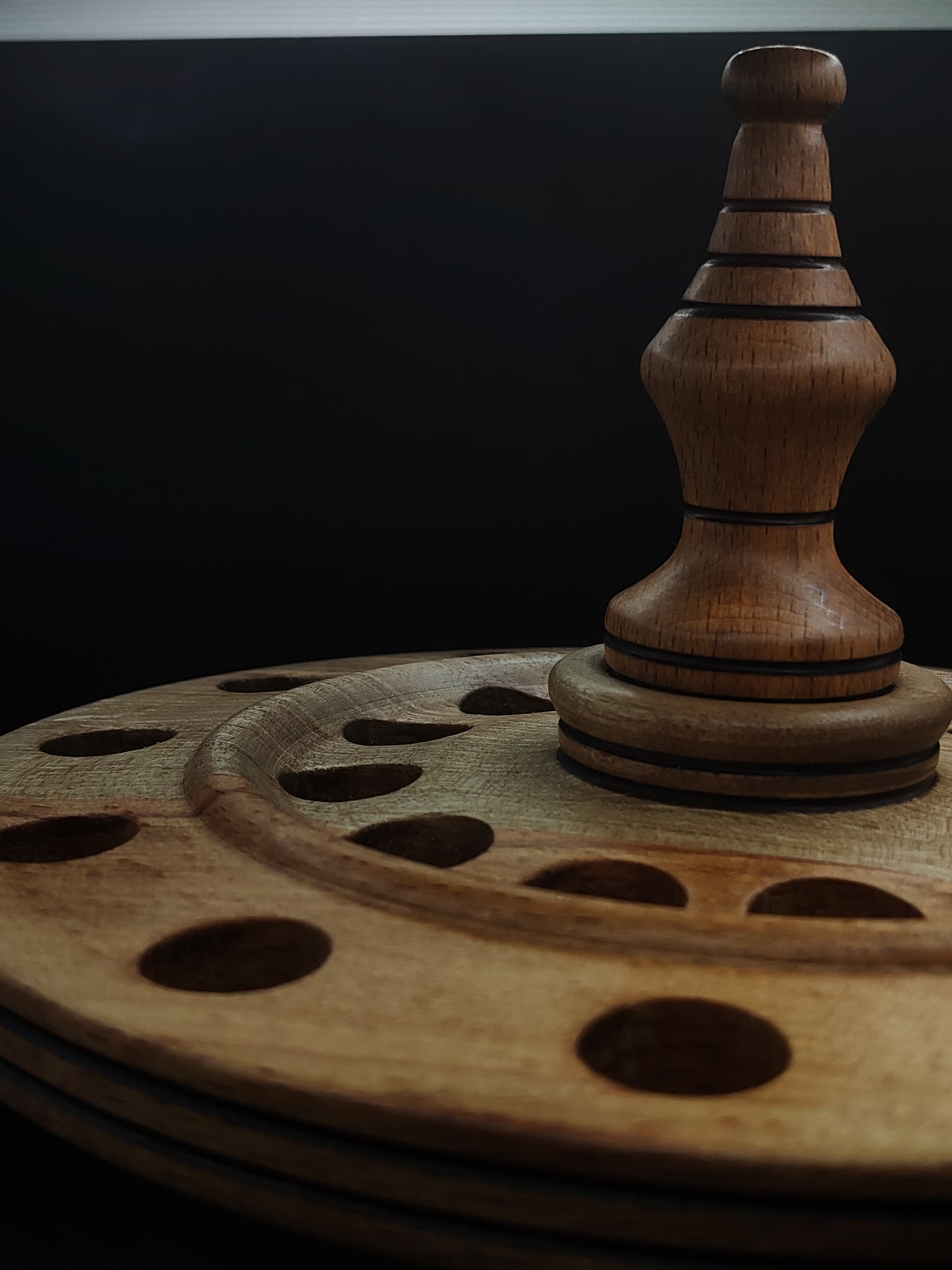 Rotating Spindle Stand – Holds 24 Drop & Support Spindles | Walnut & Beech Wood | 17 cm Height | Handcrafted by Kravelli