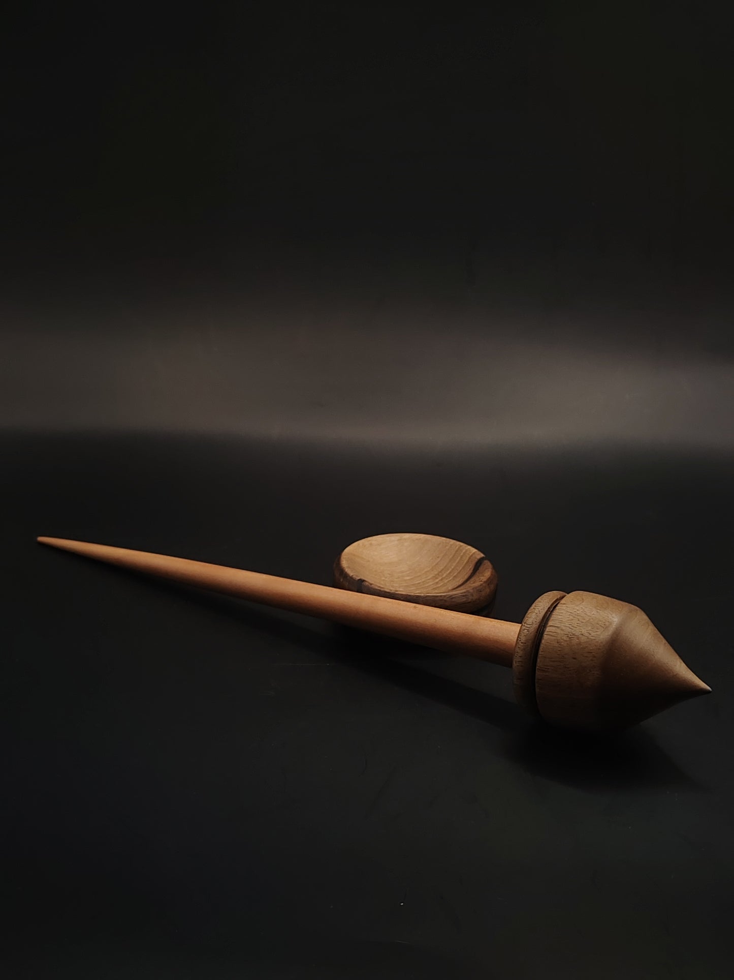 Support Spindle for Yarn Spinning – Walnut Whorl & Mulberry Shaft | 26 cm (37 g) | Set with Walnut Support Bowl | Handcrafted by Kravelli