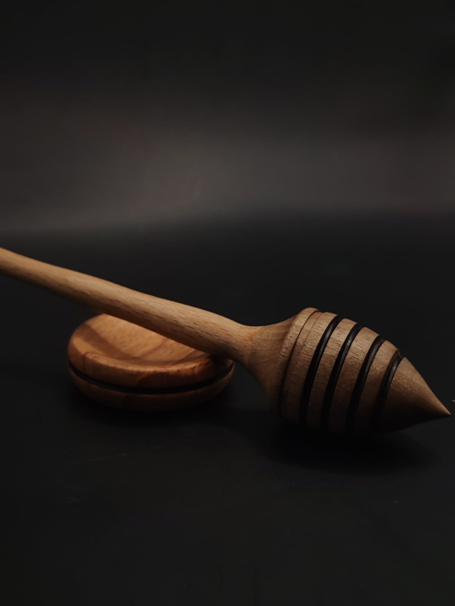 Support Spindle for Yarn Spinning – Walnut Whorl & Beech Shaft (25.5 cm, 30 g) + Beech Bowl | Handcrafted by Kravelli