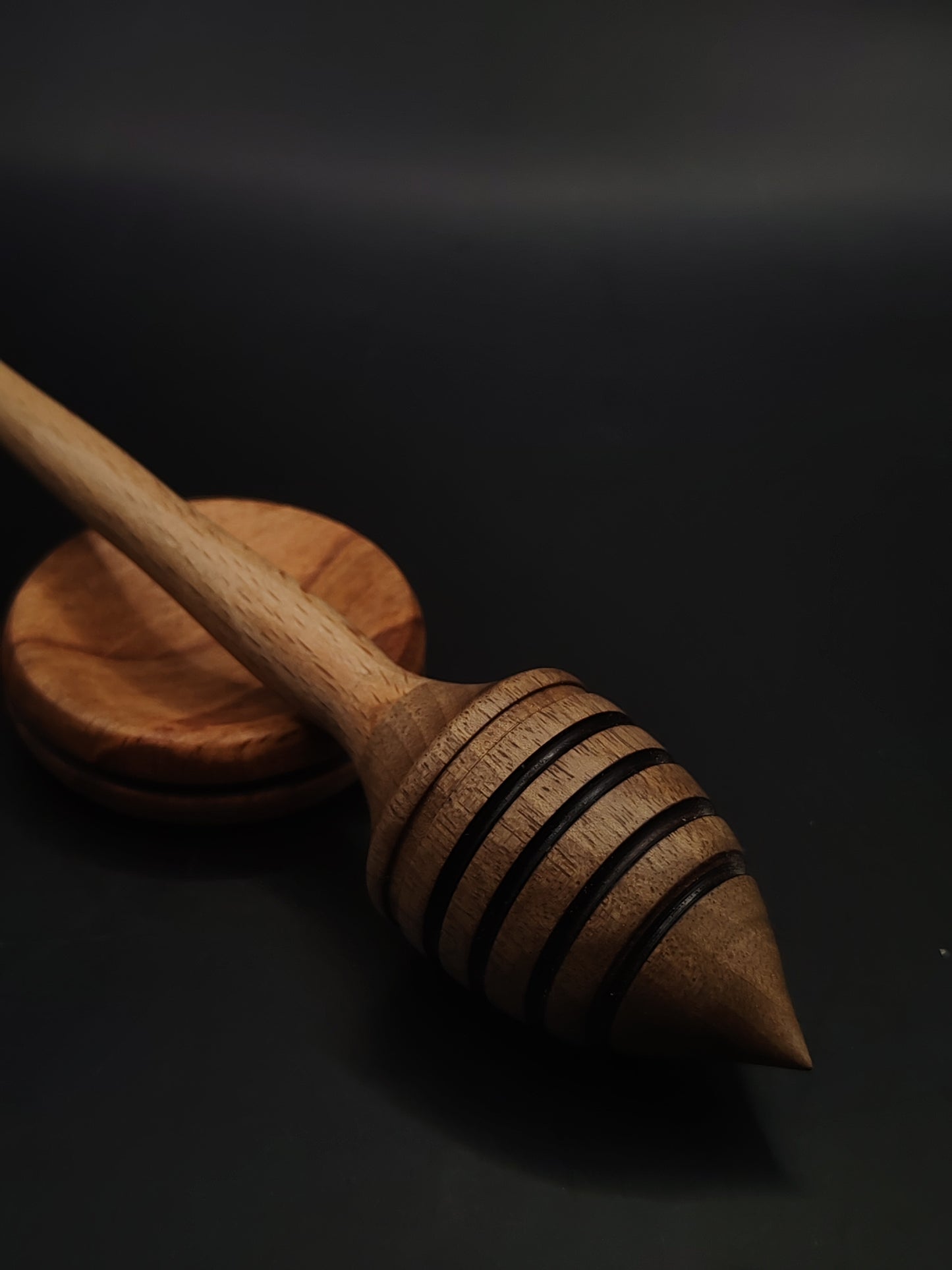 Support Spindle for Yarn Spinning – Walnut Whorl & Beech Shaft (25.5 cm, 30 g) + Beech Bowl | Handcrafted by Kravelli