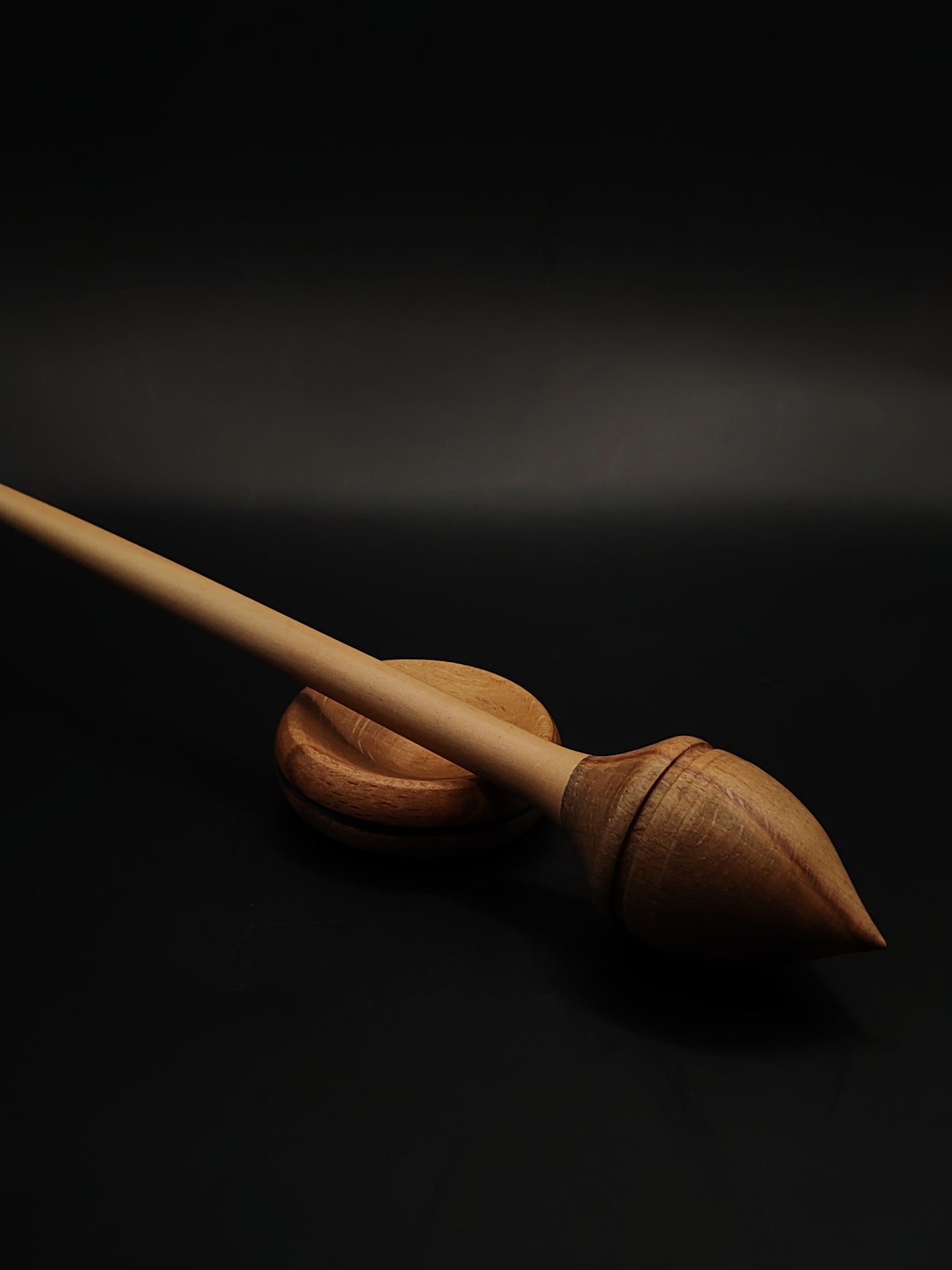 Support Spindle for Yarn Spinning – Beech Whorl & Pear Shaft | 28 cm (31 g) | Set with Beech Support Bowl | Handcrafted by Kravelli