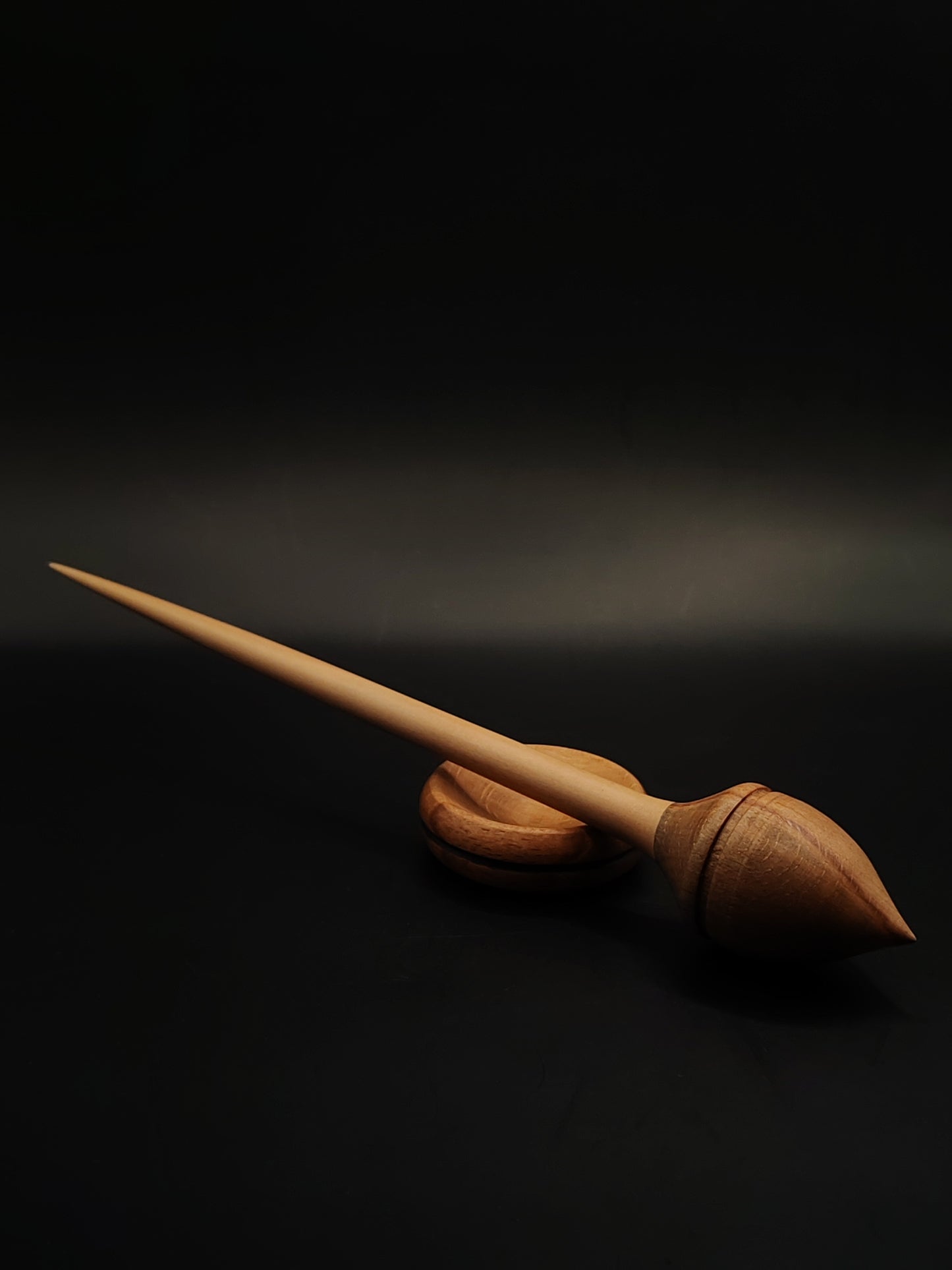 Support Spindle for Yarn Spinning – Beech Whorl & Pear Shaft | 28 cm (31 g) | Set with Beech Support Bowl | Handcrafted by Kravelli