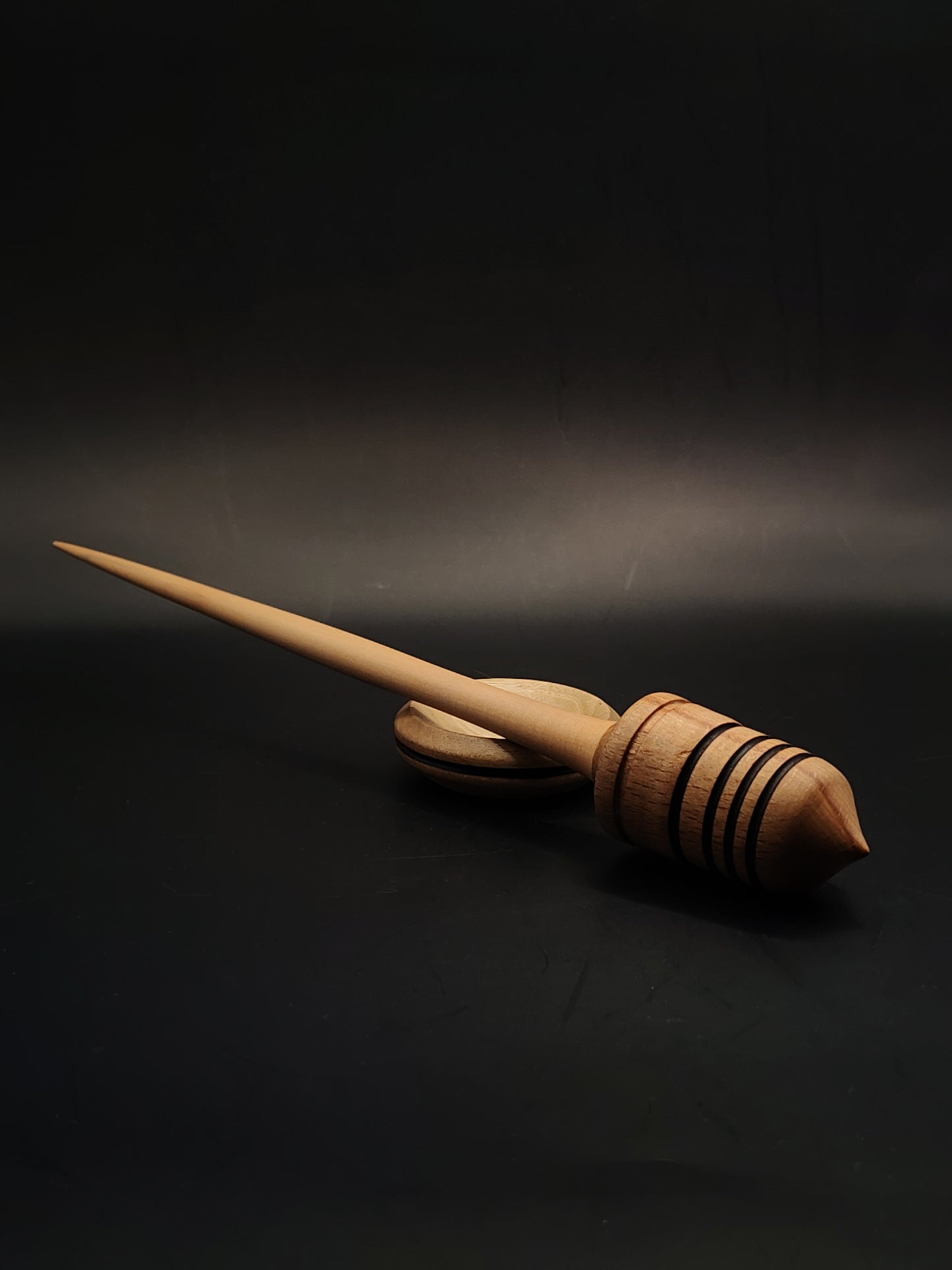 Support Spindle for Yarn Spinning – Beech Whorl & Pear Shaft | 27.5 cm (33 g) | Set with Walnut Support Bowl | Handcrafted by Kravelli