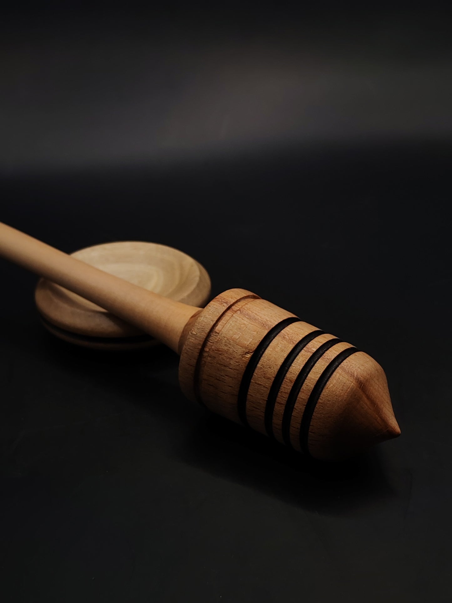 Support Spindle for Yarn Spinning – Beech Whorl & Pear Shaft | 27.5 cm (33 g) | Set with Walnut Support Bowl | Handcrafted by Kravelli