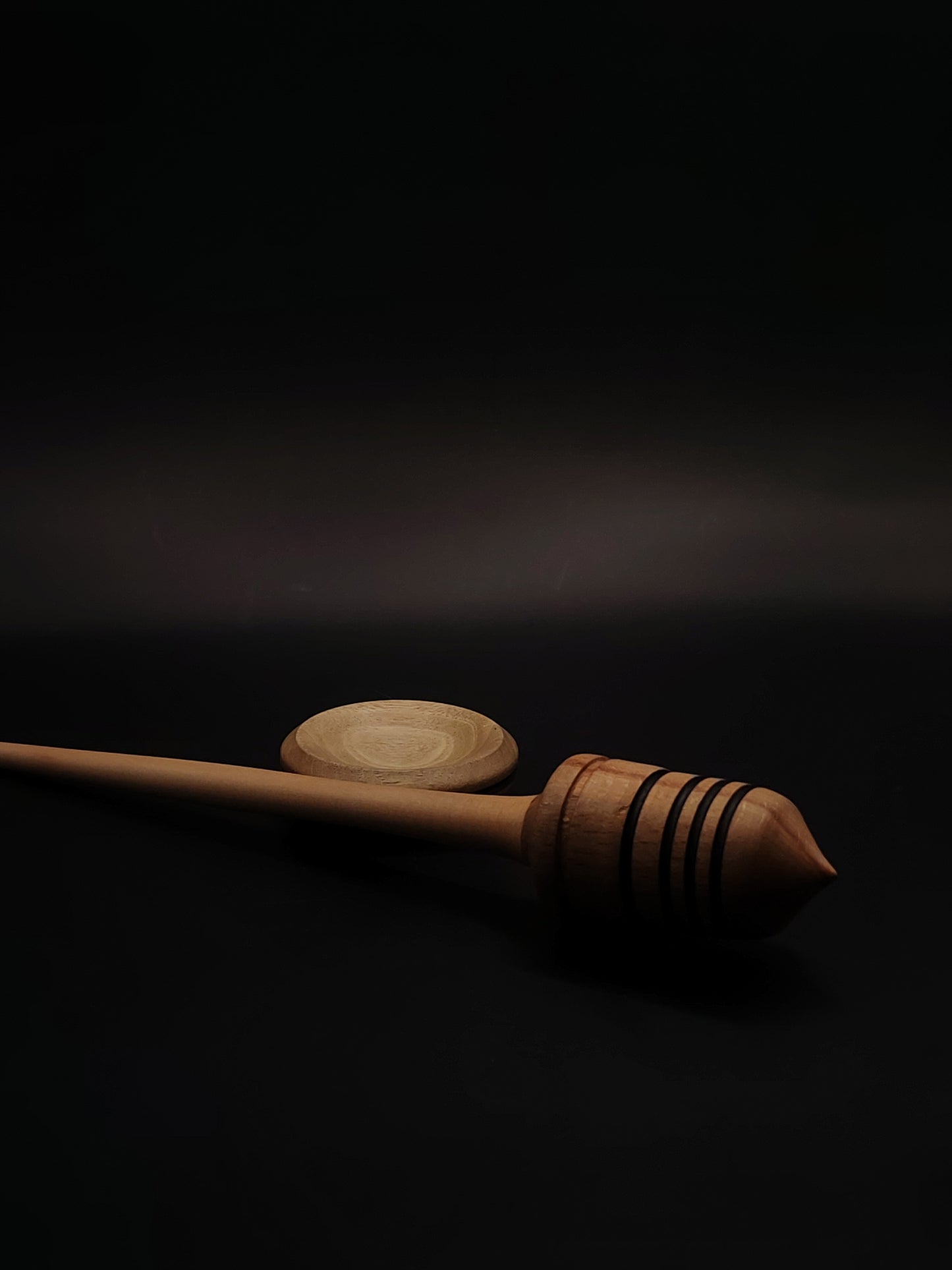 Support Spindle for Yarn Spinning – Beech Whorl & Pear Shaft | 27.5 cm (33 g) | Set with Walnut Support Bowl | Handcrafted by Kravelli