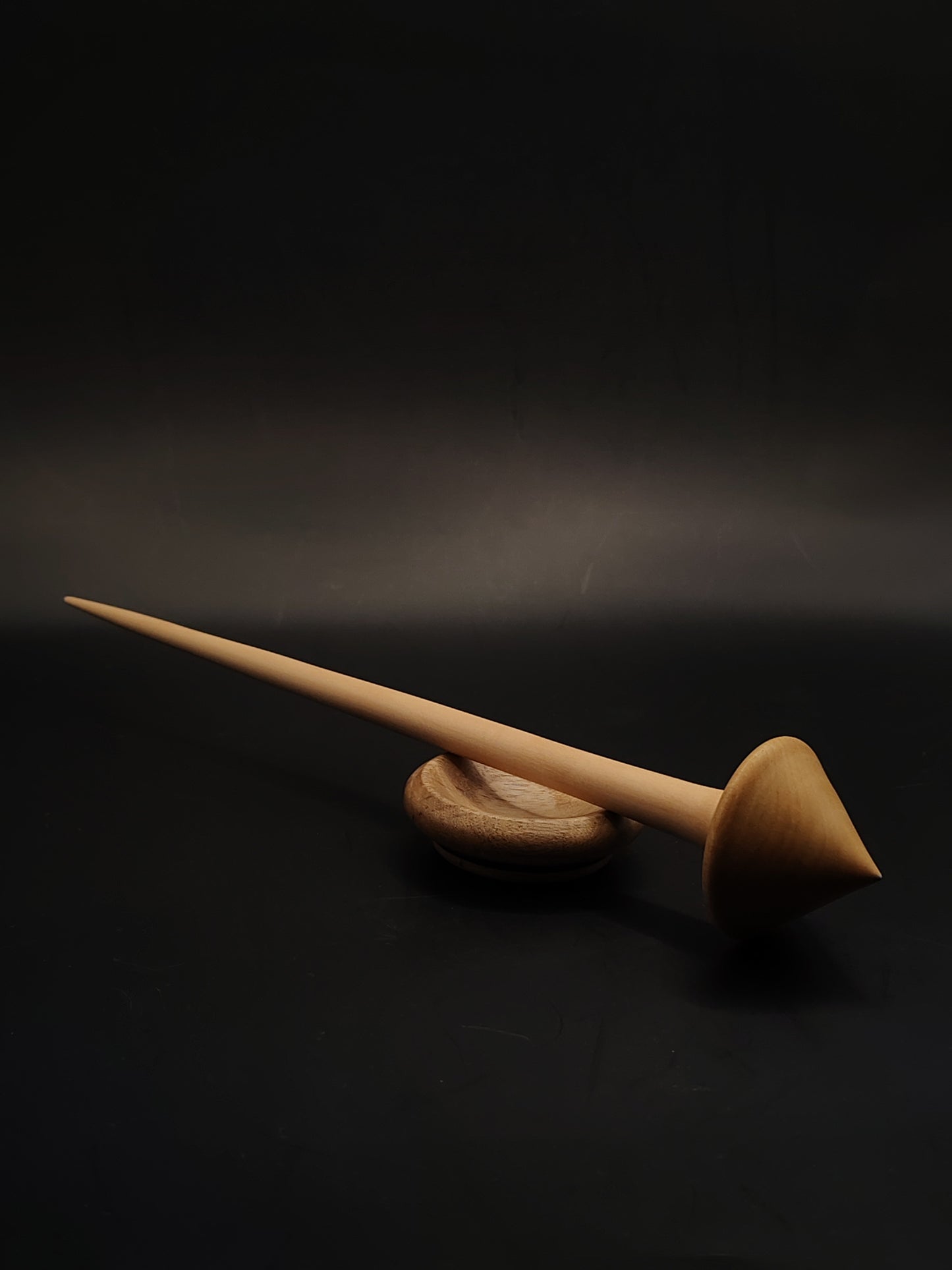 Support Spindle for Yarn Spinning – Apple Shaft & Mulberry Whorl | 26 cm (24 g) | Set with Walnut Bowl | Handcrafted by Kravelli