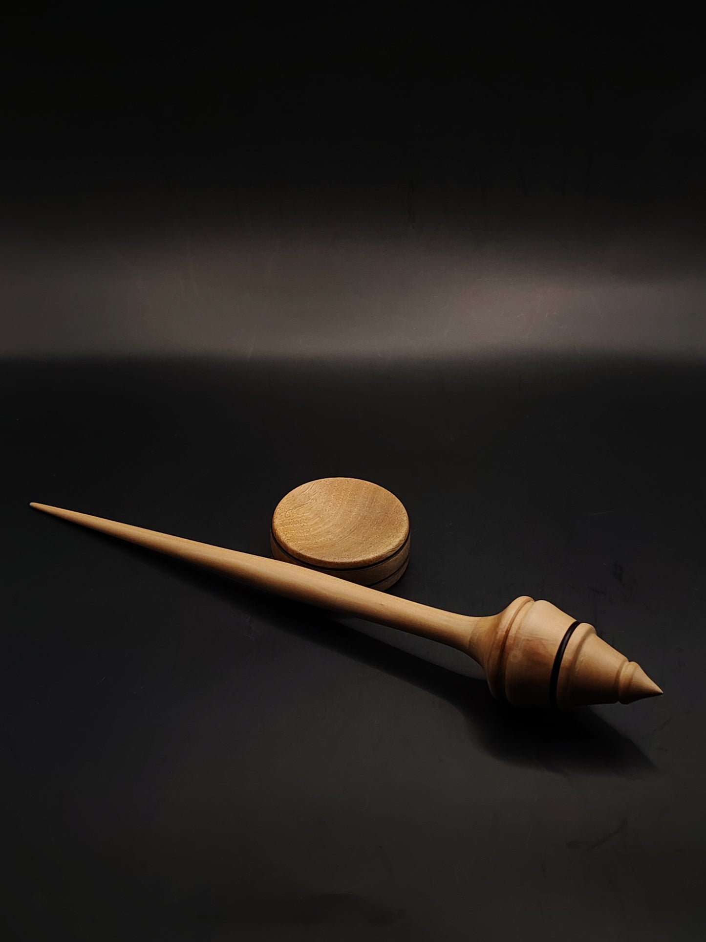 Support Spindle for Yarn Spinning – Apple Wood | 28 cm (36 g) | Set with Walnut Bowl | Handcrafted by Kravelli