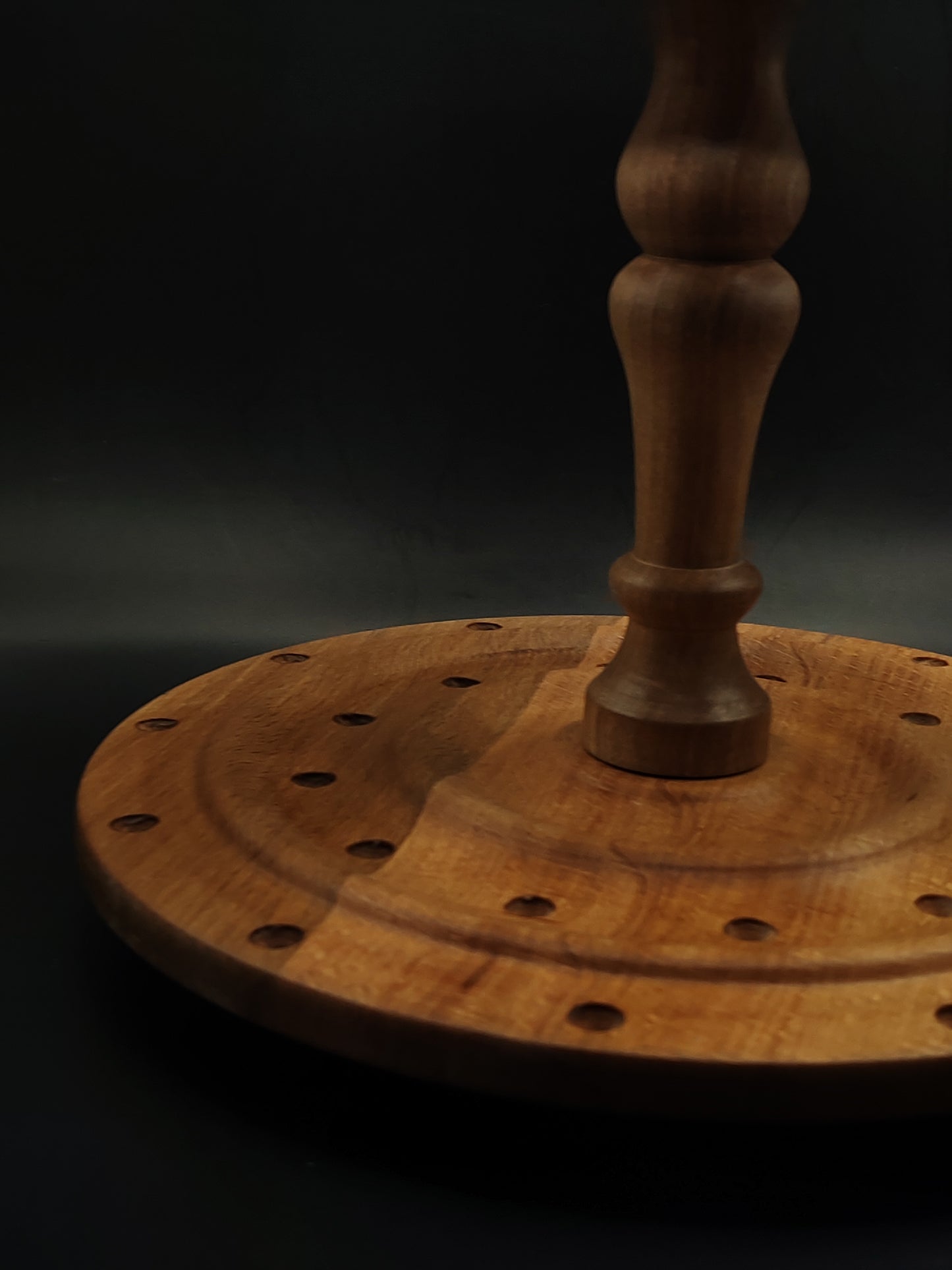 Spindle Stand for 24 Support & Drop Spindles – Beech, Walnut & Elm Wood | 17 cm Height | Handcrafted Organizer by Kravelli