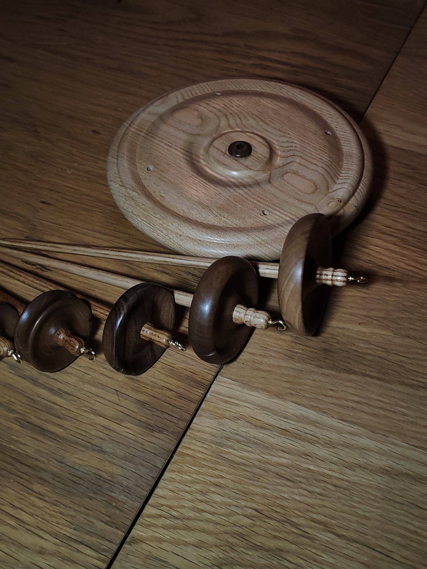Hand-Turned Drop Spindle Set – Walnut & Chestnut | 5 Piece + Stand | Full Range (59g–23g) | Kravelli Originals