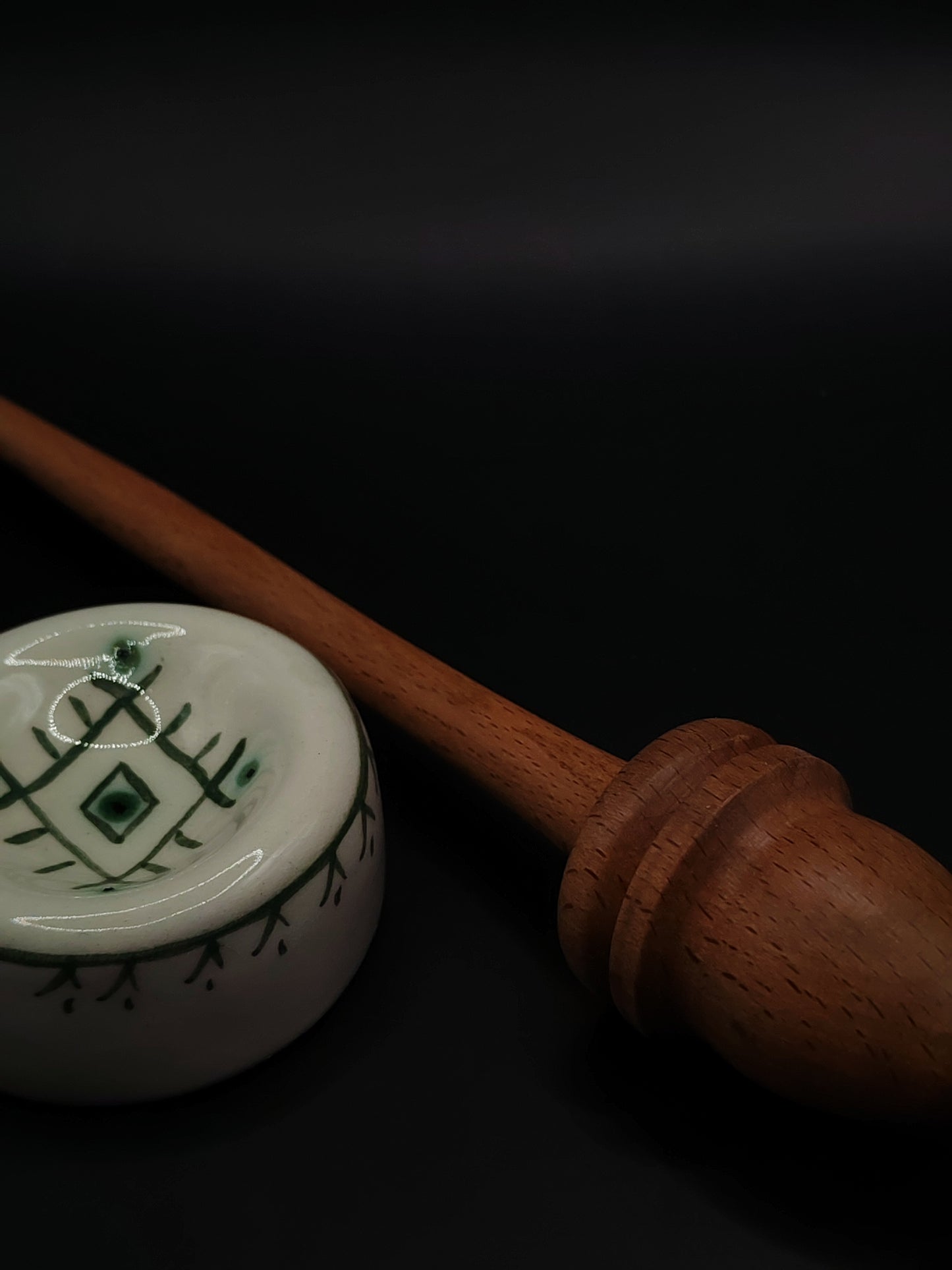 Support Spindle with Metal Tip – Beech Wood (25.5 cm / 27 g) + Ceramic Spinning Bowl Set | Hand-Turned by Kravelli