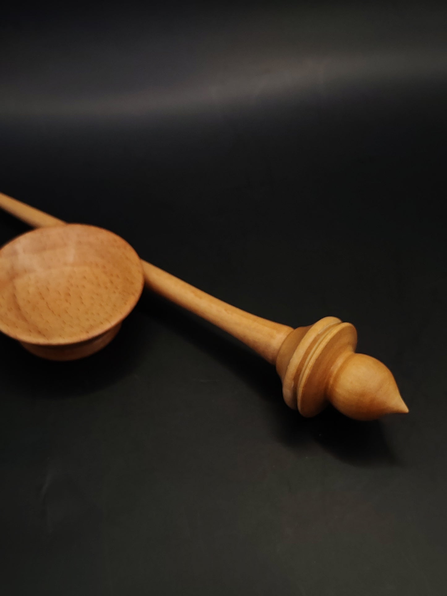 Support Spindle – Beech Shaft & Pear Whorl, 22.5 cm / 8.9″, 16 g + Bowl
