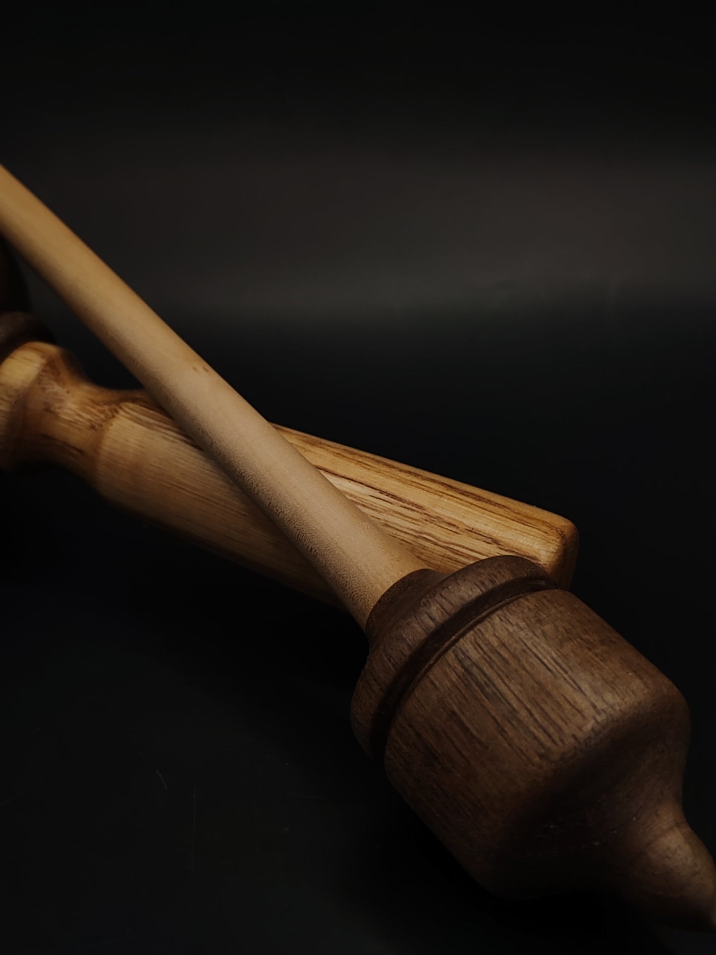 Support Spindle – Apple Shaft & Walnut Whorl, 28.5 cm / 11.2″, 29 g + Lap Bowl