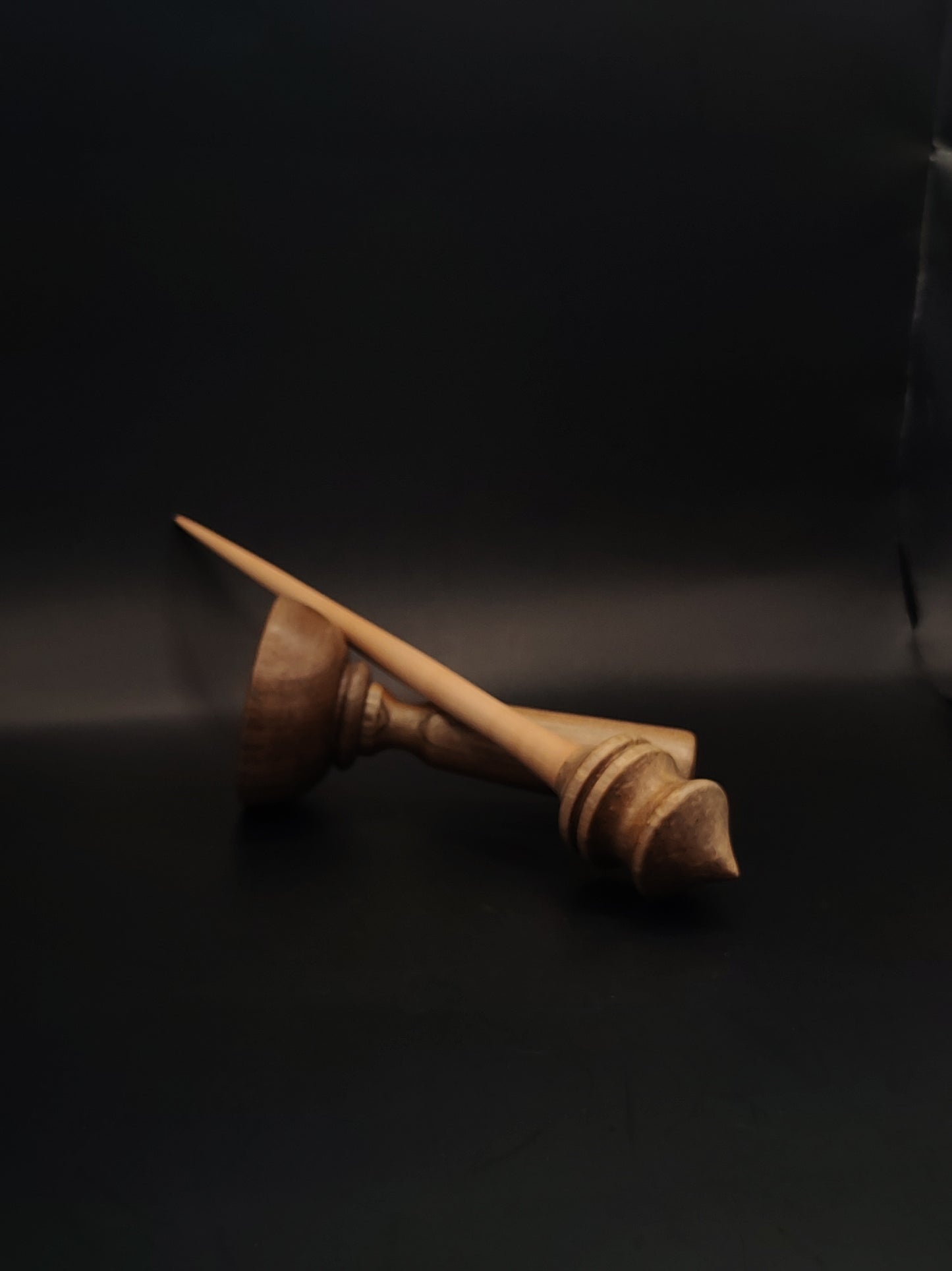 Support Spindle – Apple Shaft & Aged Walnut Whorl, 24 cm / 9.4″, 25 g + Lap Bowl