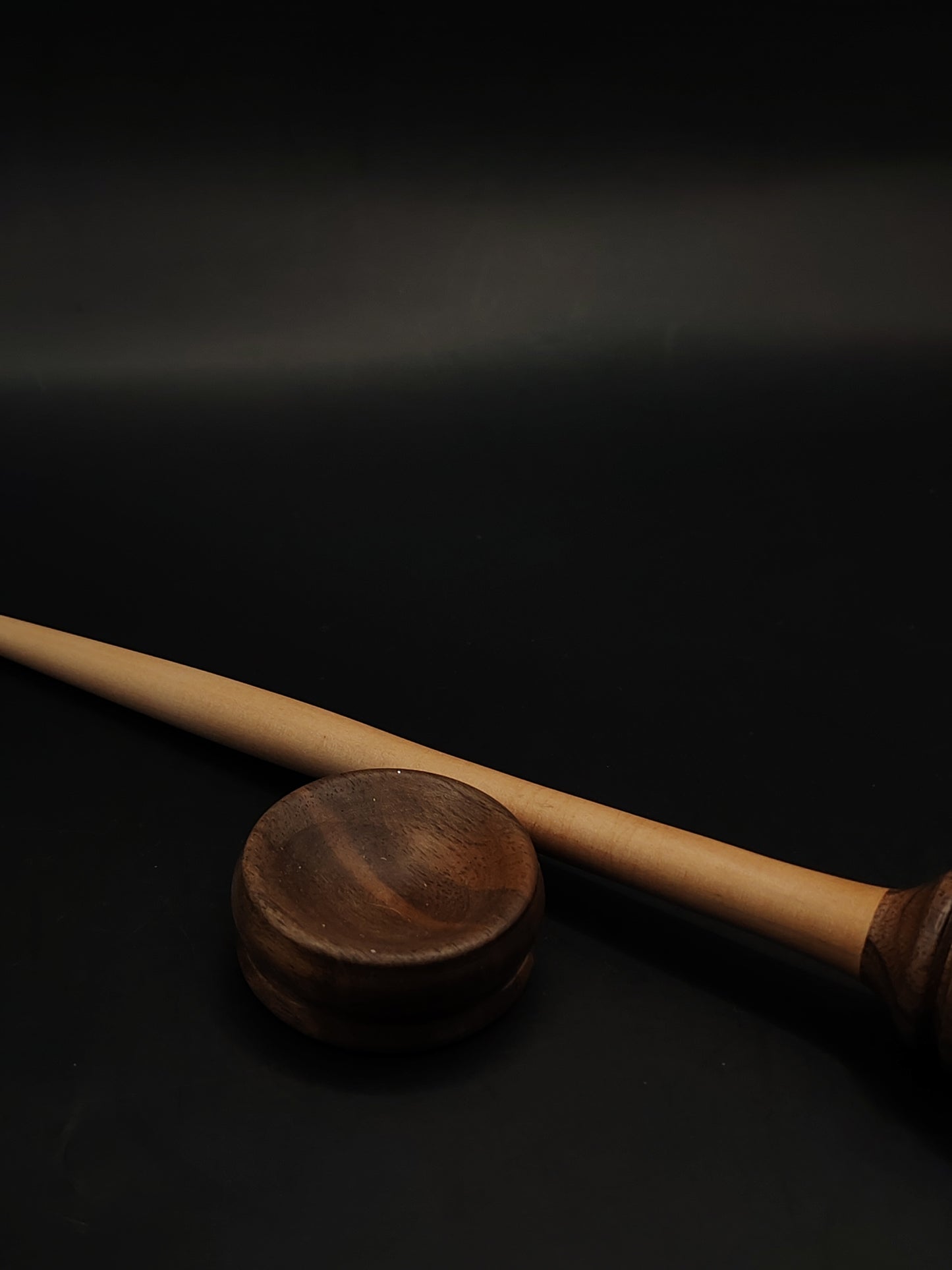 Support Spindle – Apple Shaft & Walnut Whorl, 23.5 cm / 9.3″, 20 g + Tiny Bowl