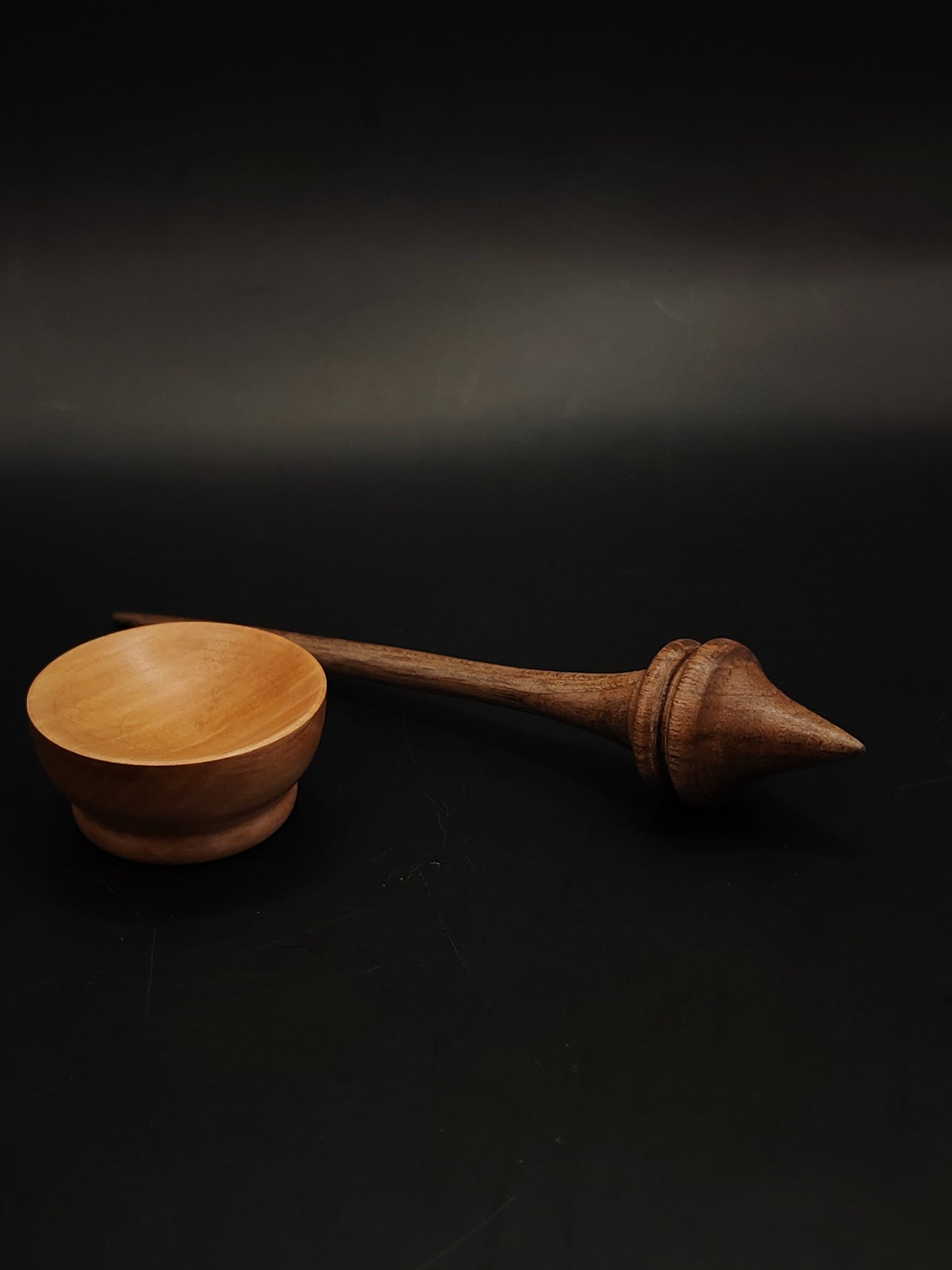 Mini Support Spindle for Yarn Spinning – Walnut, 14 cm (5.5″), 6 g Bowl