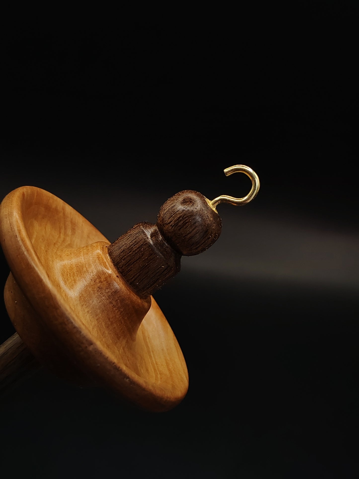 Drop Spindle Yarn Spinning Tool 34g Wooden Spindle Walnut Shaft Pear Whorl