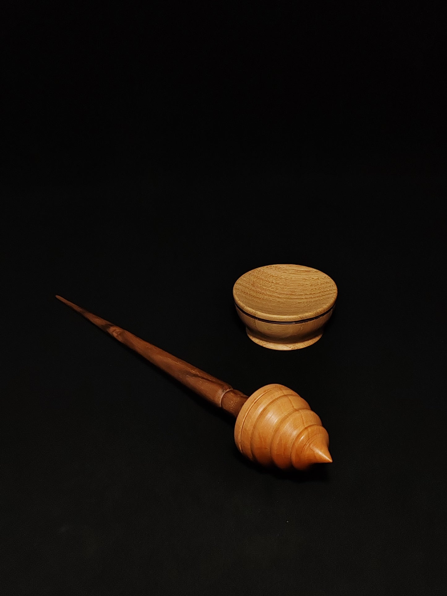 Support Spindle Set: Walnut Shaft & Pear Whorl (24.5 cm / 9.65 inches, 36 g / 1.27 oz) with 5.5 cm / 2.17 inches Oak Support Bowl