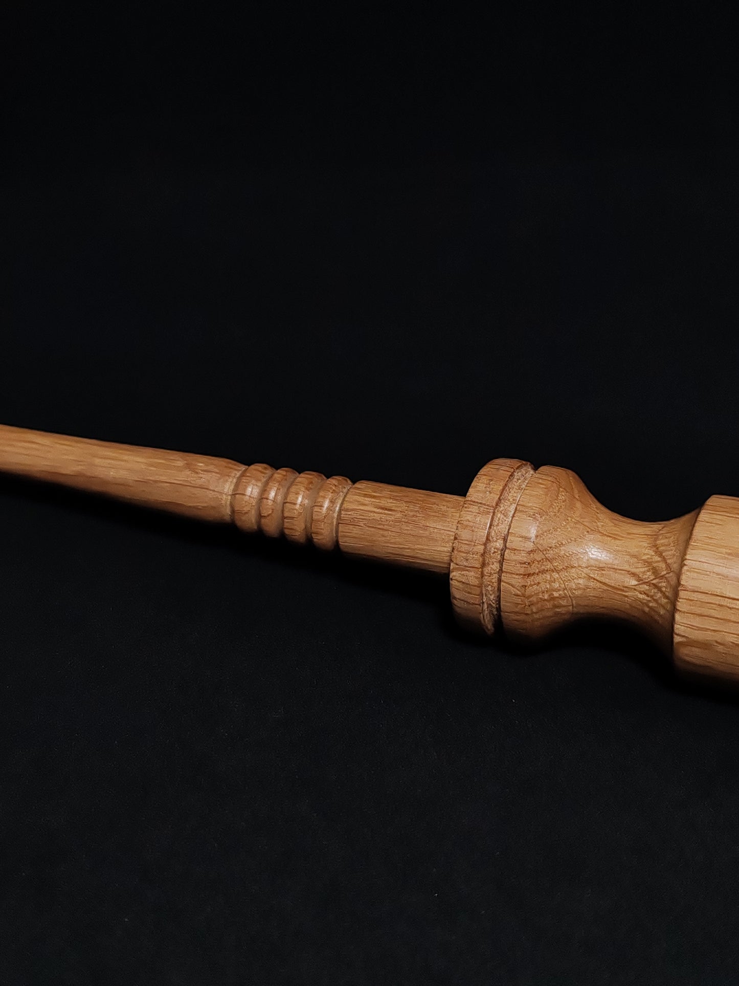 Artisan Support Spindle: Oak Wood (25.5 cm / 10.04 inches, 30 grams / 1.06 ounces) Covered with Natural Beeswax