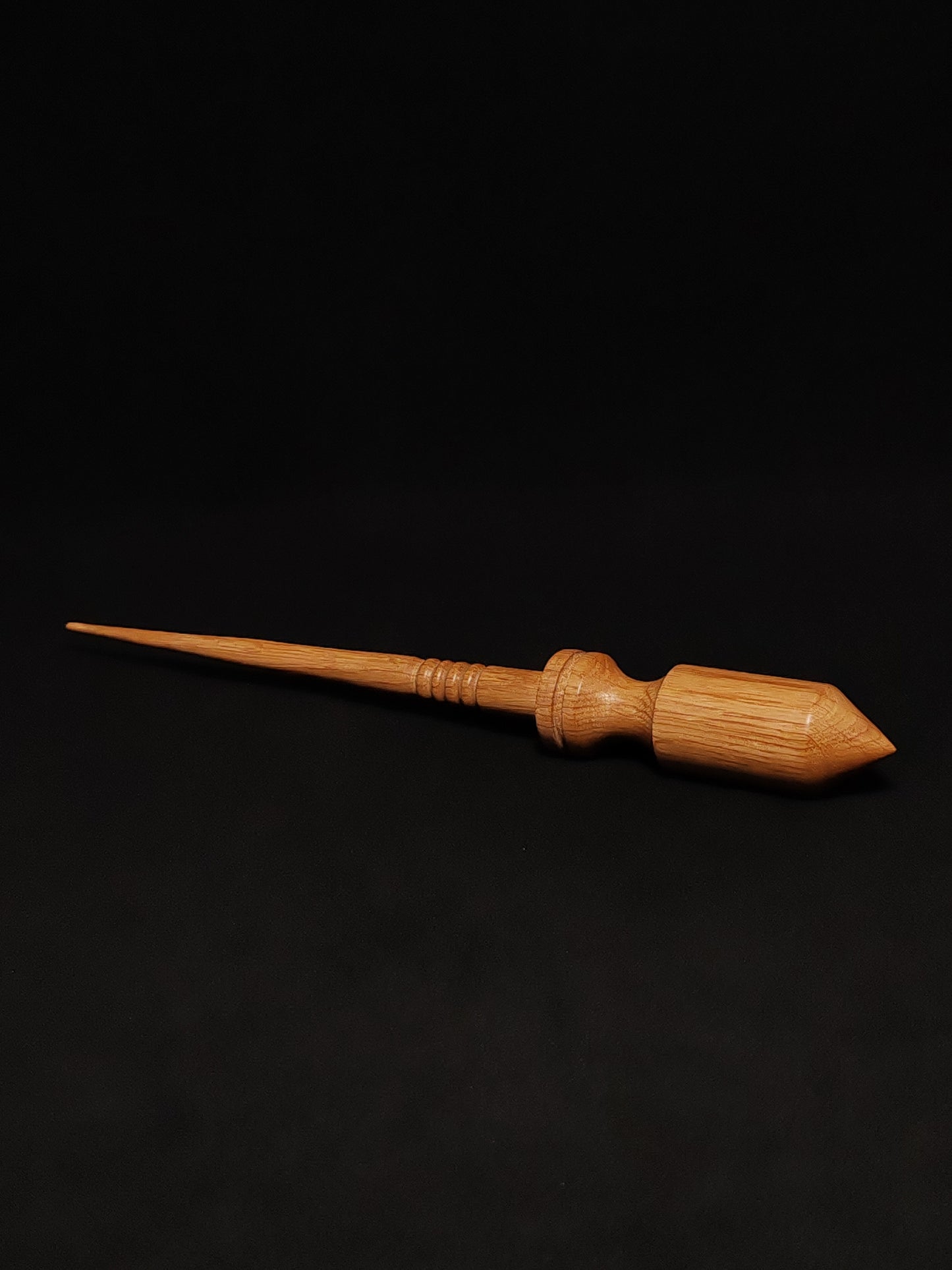 Artisan Support Spindle: Oak Wood (25.5 cm / 10.04 inches, 30 grams / 1.06 ounces) Covered with Natural Beeswax