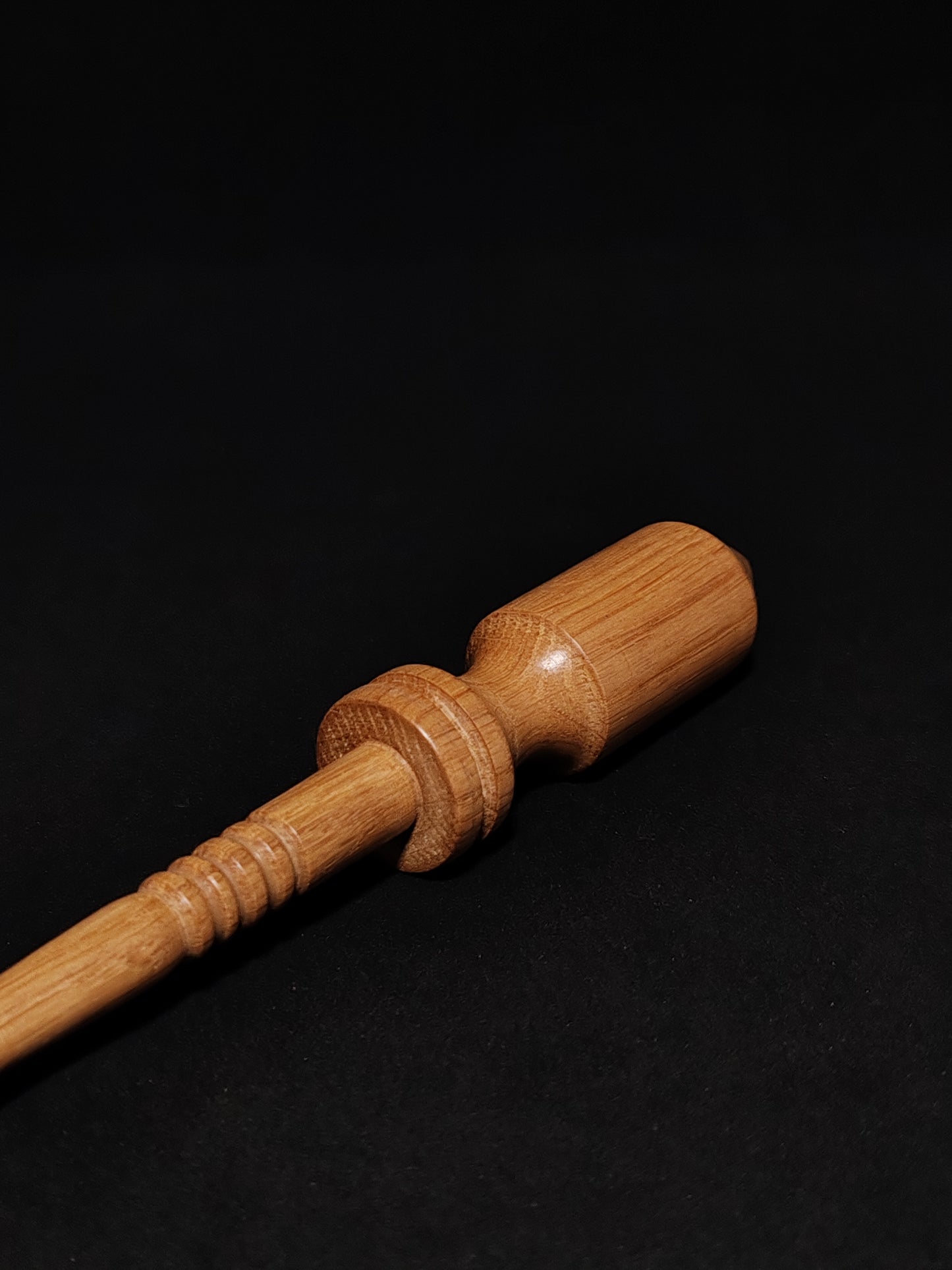 Artisan Support Spindle: Oak Wood (25.5 cm / 10.04 inches, 30 grams / 1.06 ounces) Covered with Natural Beeswax