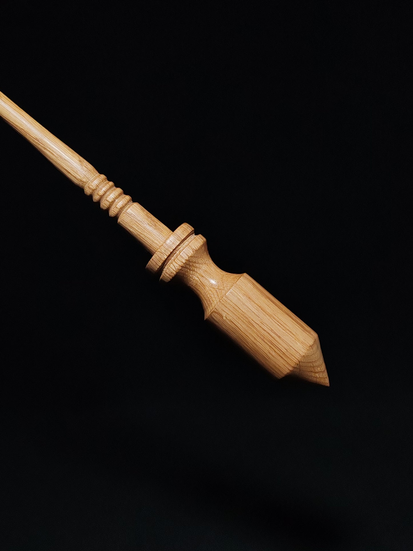 Artisan Support Spindle: Oak Wood (25.5 cm / 10.04 inches, 30 grams / 1.06 ounces) Covered with Natural Beeswax