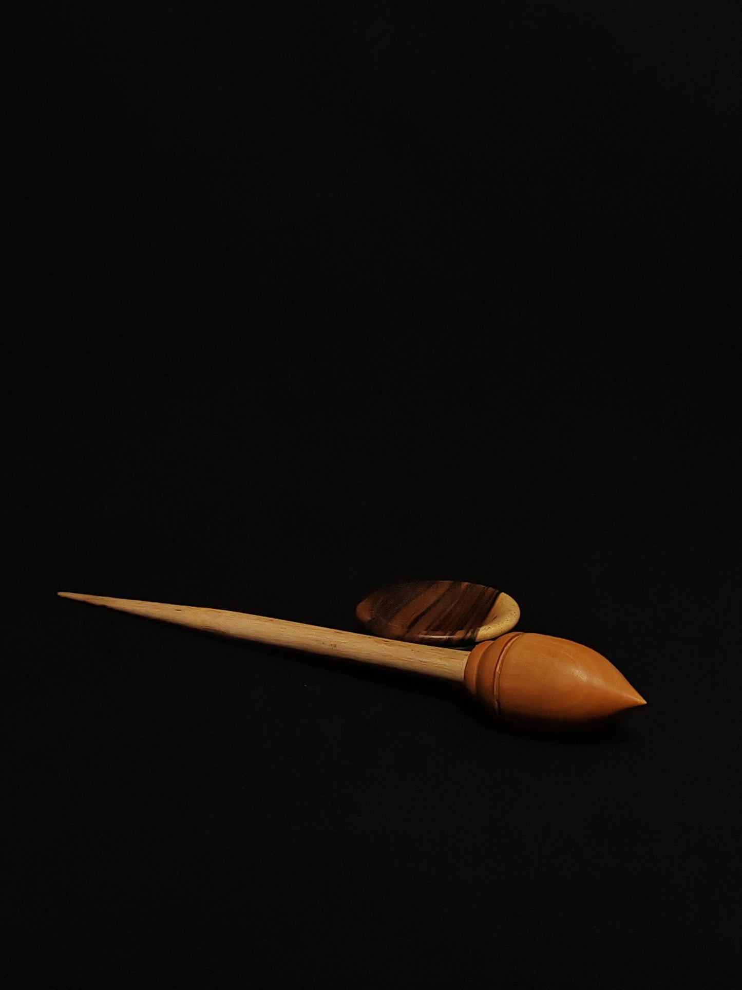 Support Spindle Set: Pear Whorl & Aged Chestnut Shaft (26 cm / 10.24 inches, 25 g / 0.88 oz) with Walnut Support Bowl