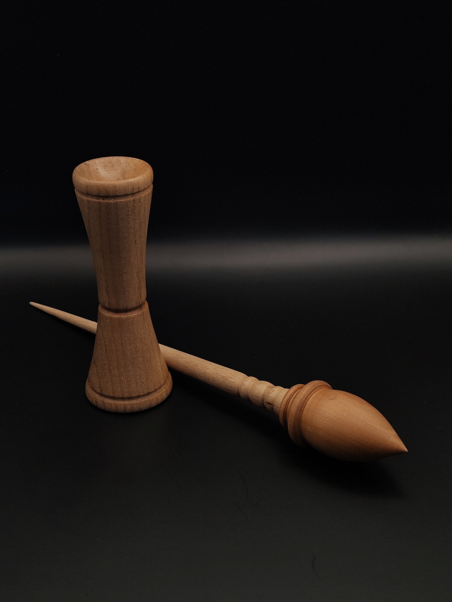 Support Spindle Set: Chestnut Shaft & Pear Whorl (28 cm / 11.02 inches, 28 g / 0.99 oz) with Aged Oak Double-Sided Lap Support Bowl (13 cm / 5.12 inches)