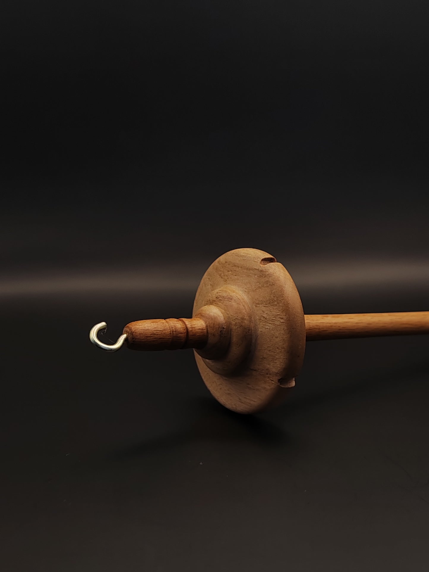 Drop Spindle: Beech Shaft and Oak Whorl (28 cm / 11.02 in, 33 g / 1.16 oz)